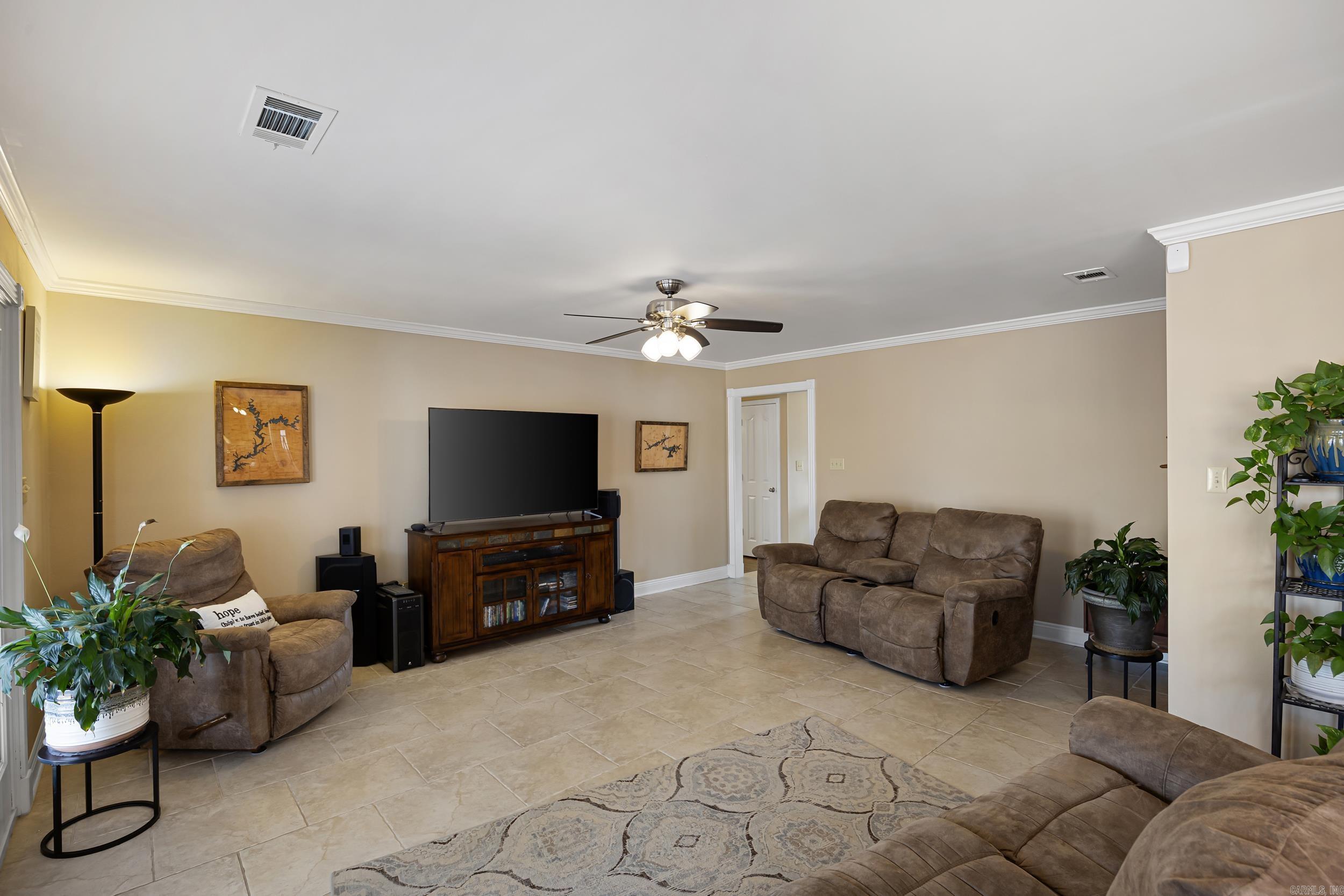 2310 W 7th  Russellville, AR