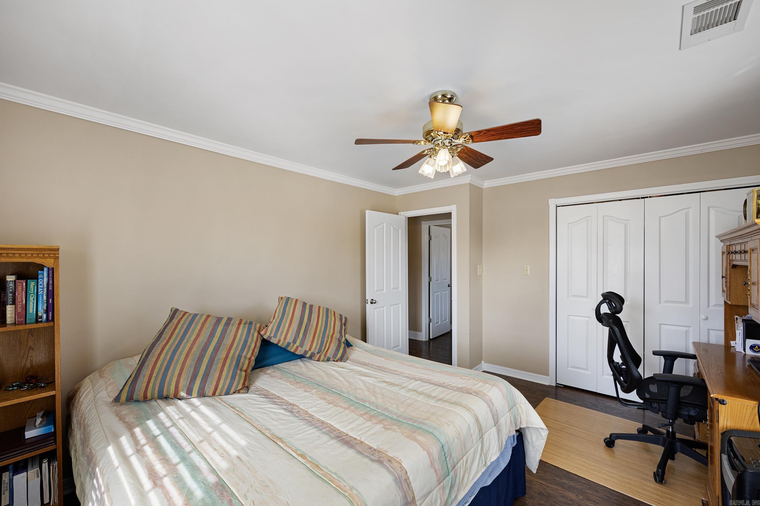 2310 W 7th  Russellville, AR