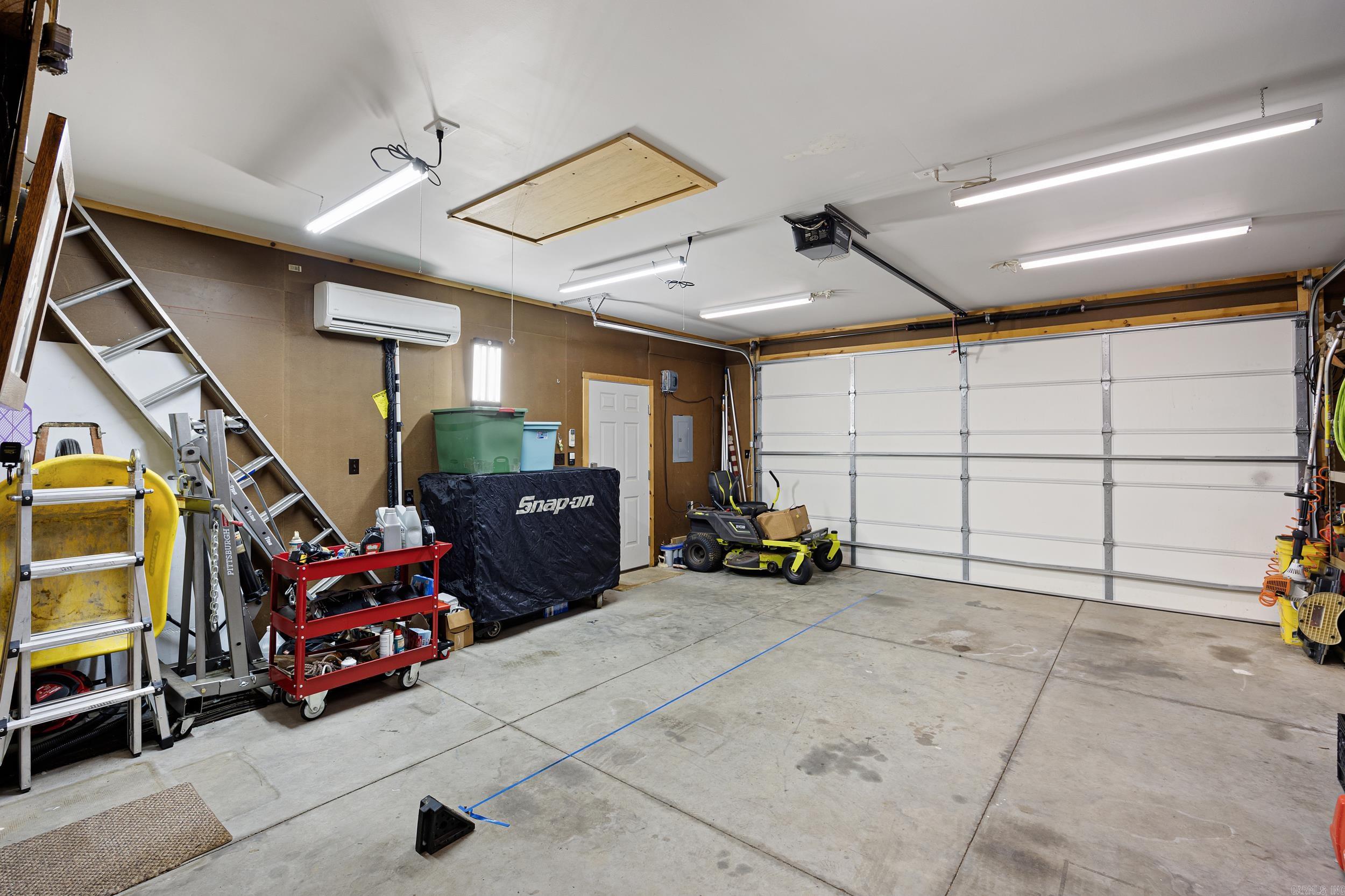 2310 W 7th  Russellville, AR