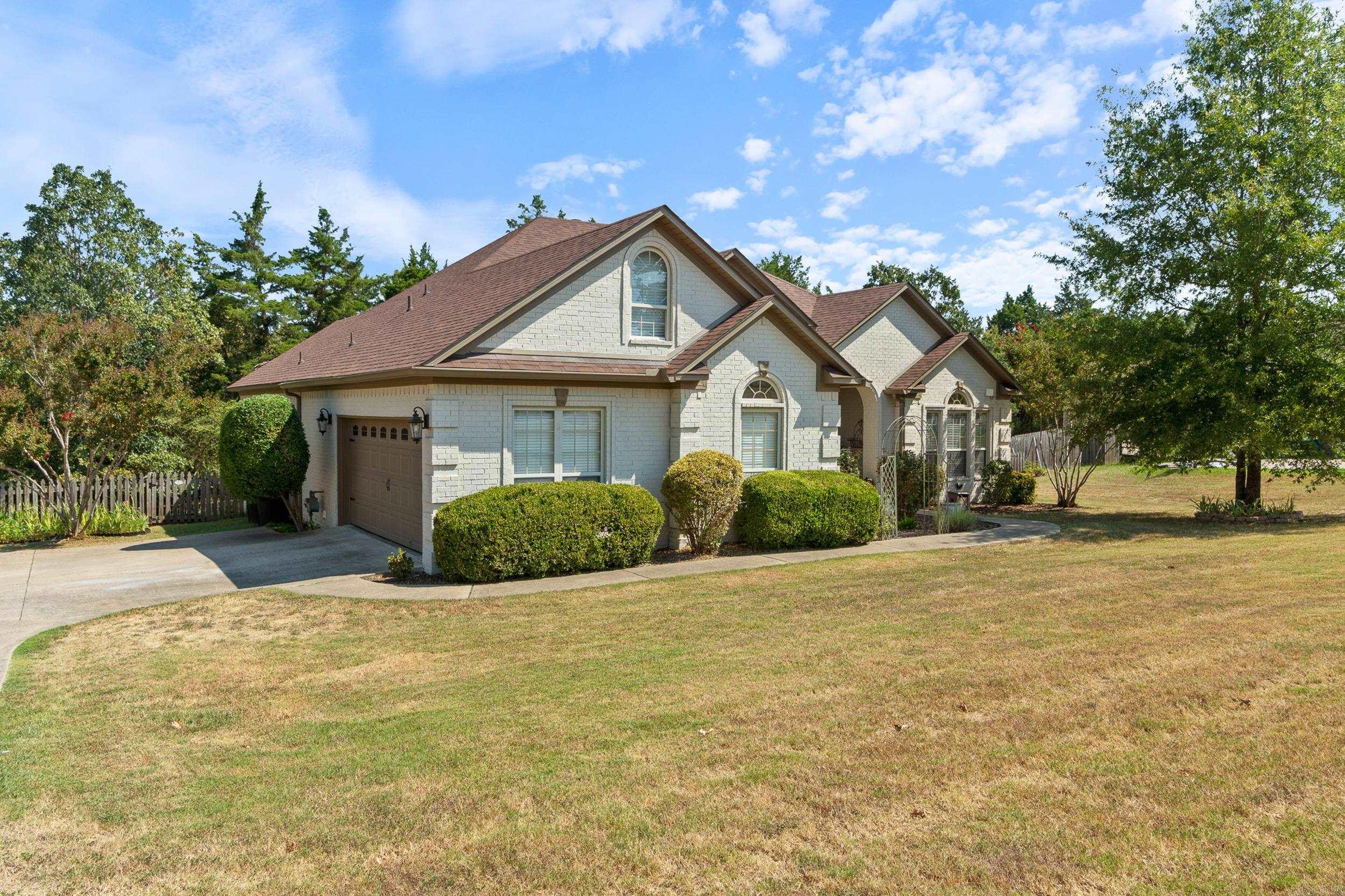 11 E Chateau Estates  Greenbrier, AR