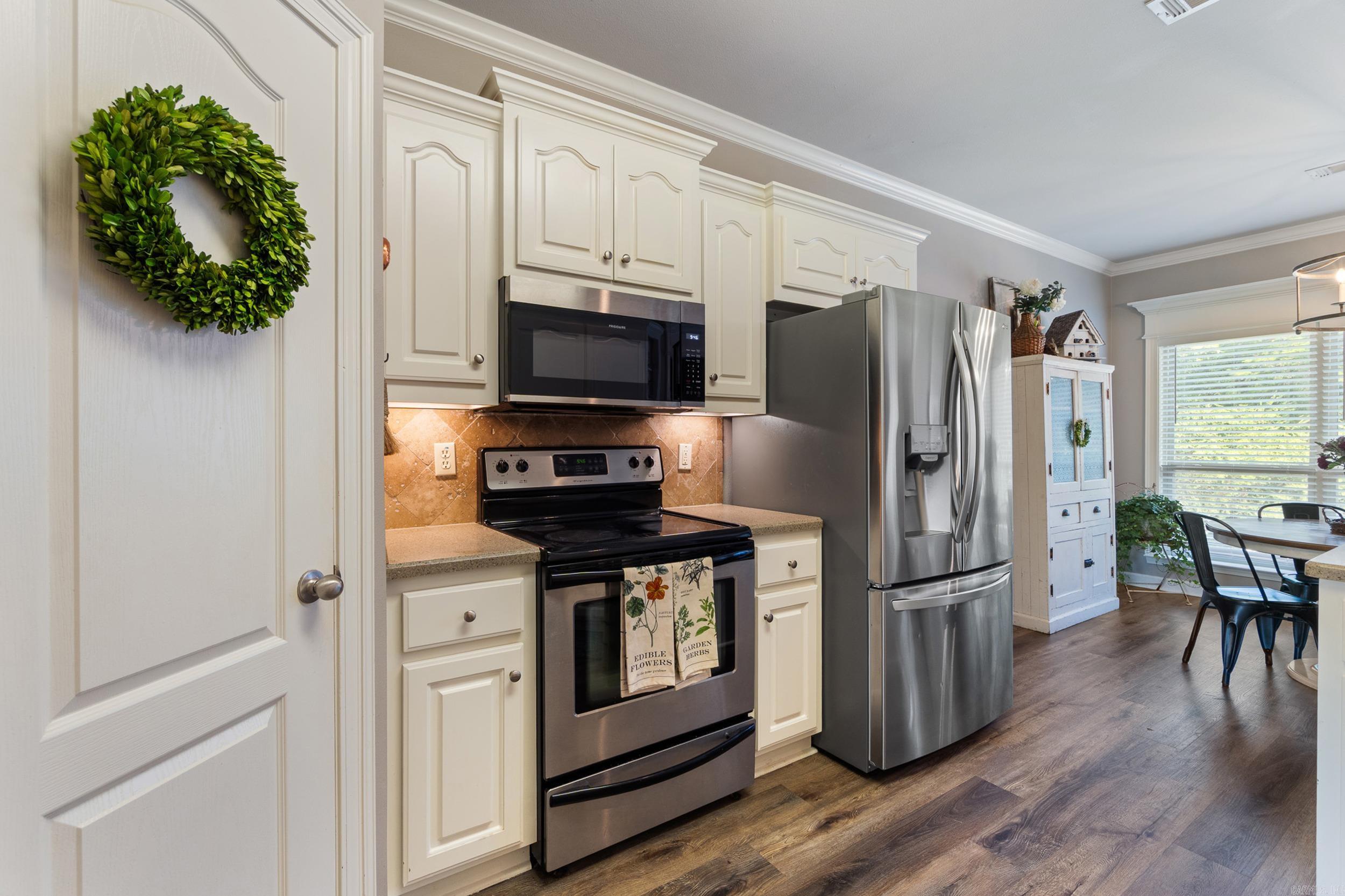 11 E Chateau Estates  Greenbrier, AR