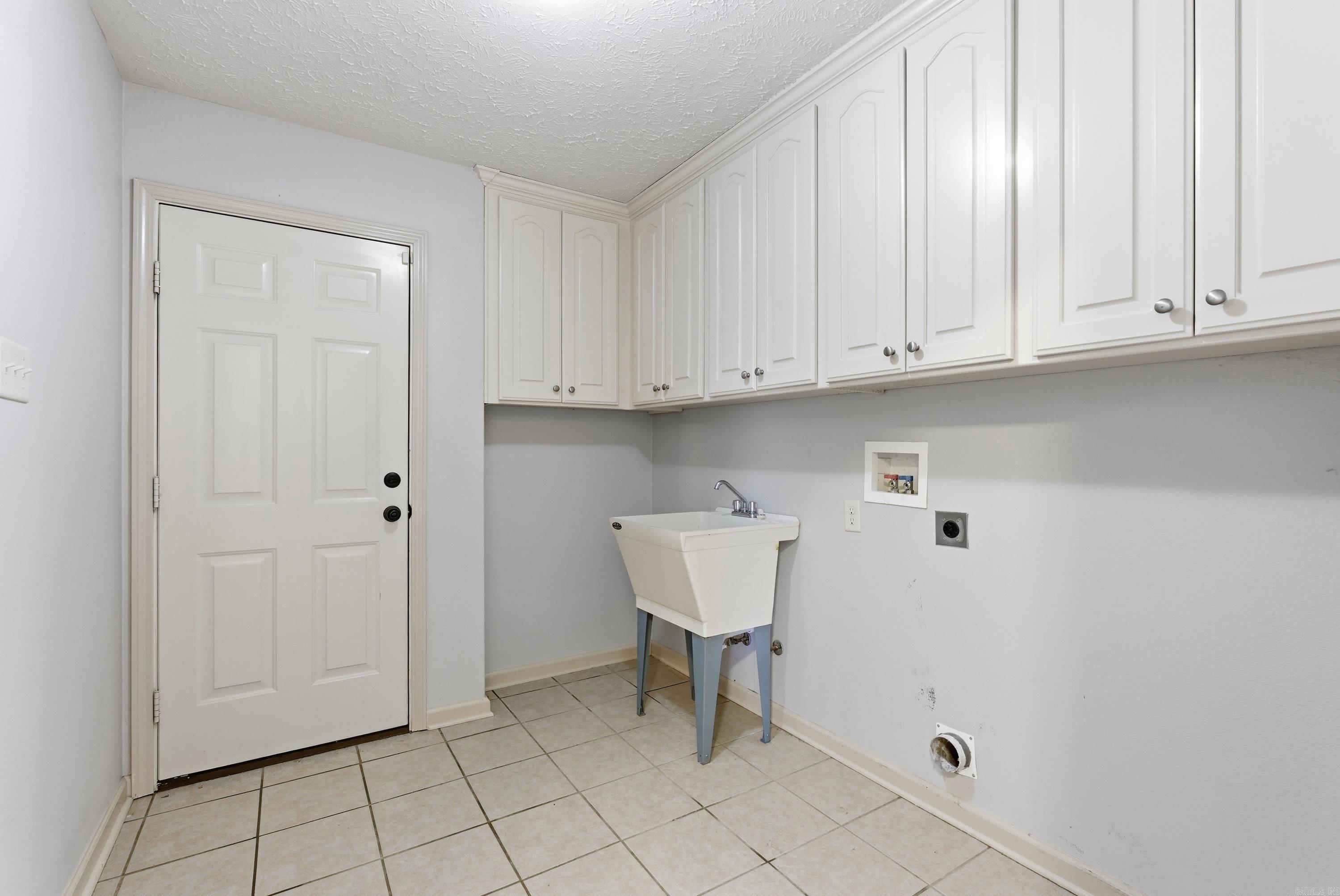 214 Weathering  Austin, AR