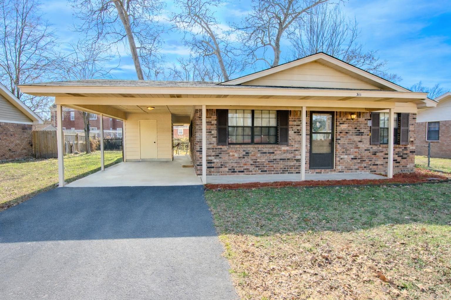 311 E 2nd Street  Lonoke, AR