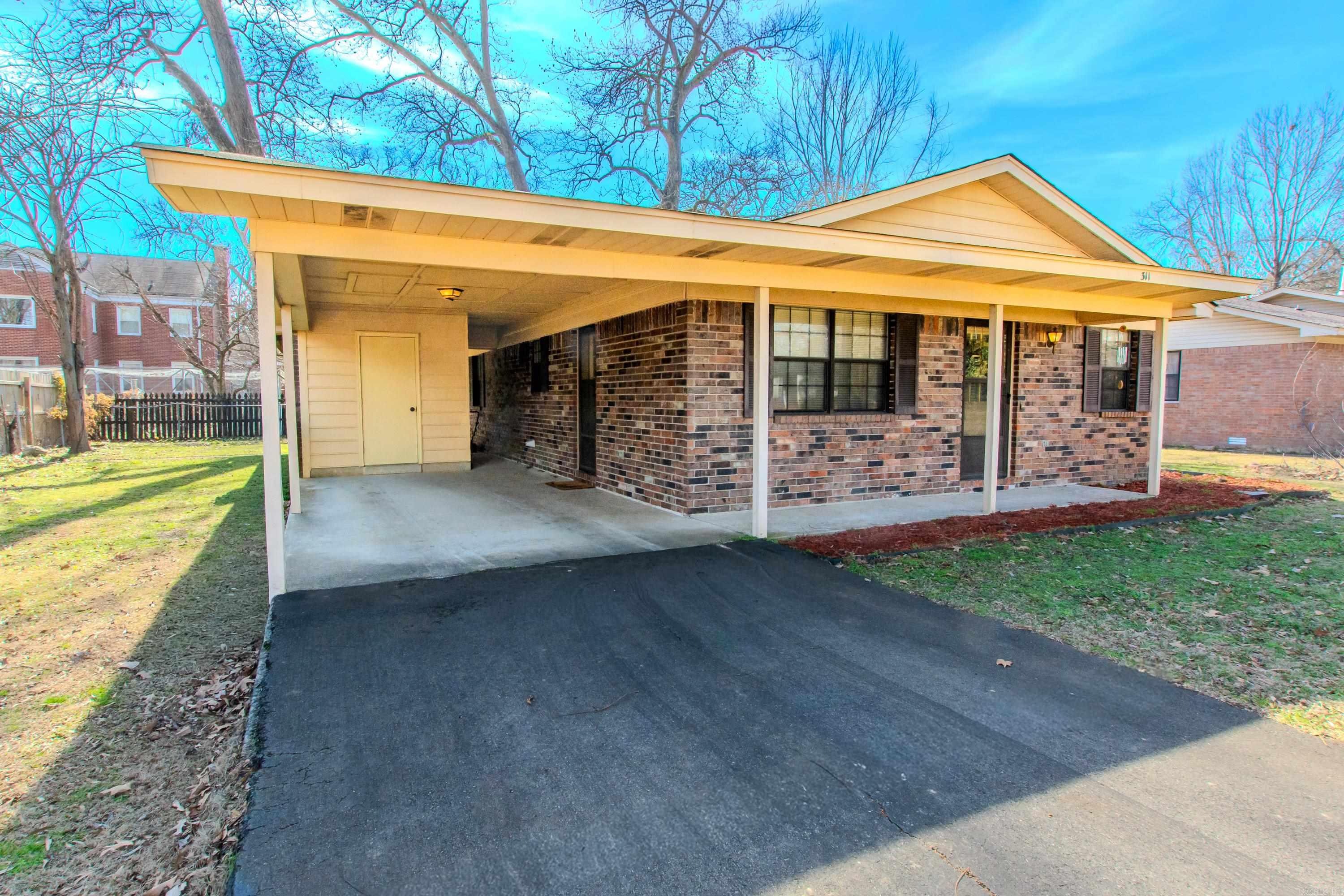 311 E 2nd Street  Lonoke, AR