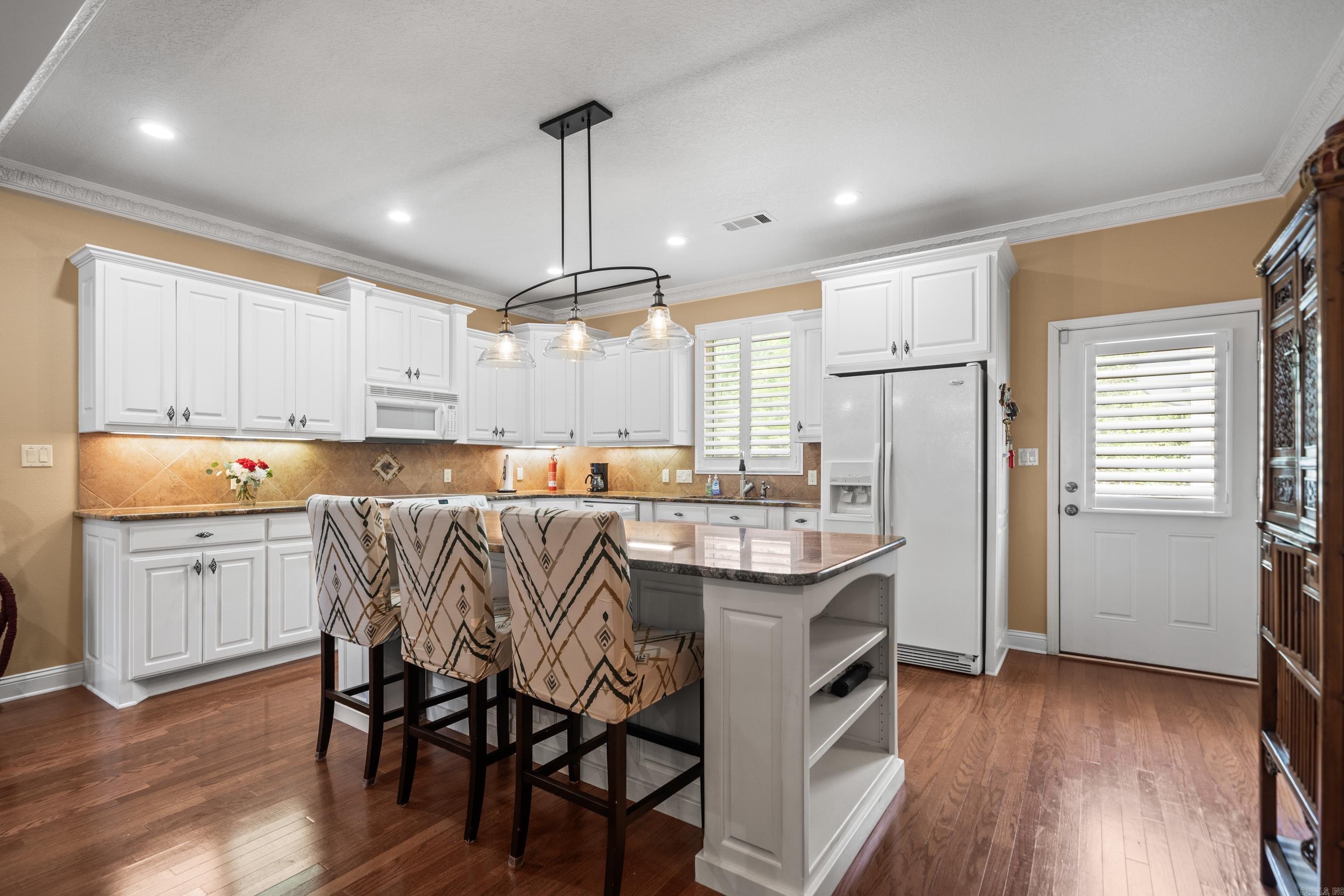 1380 Airport  Hot Springs, AR