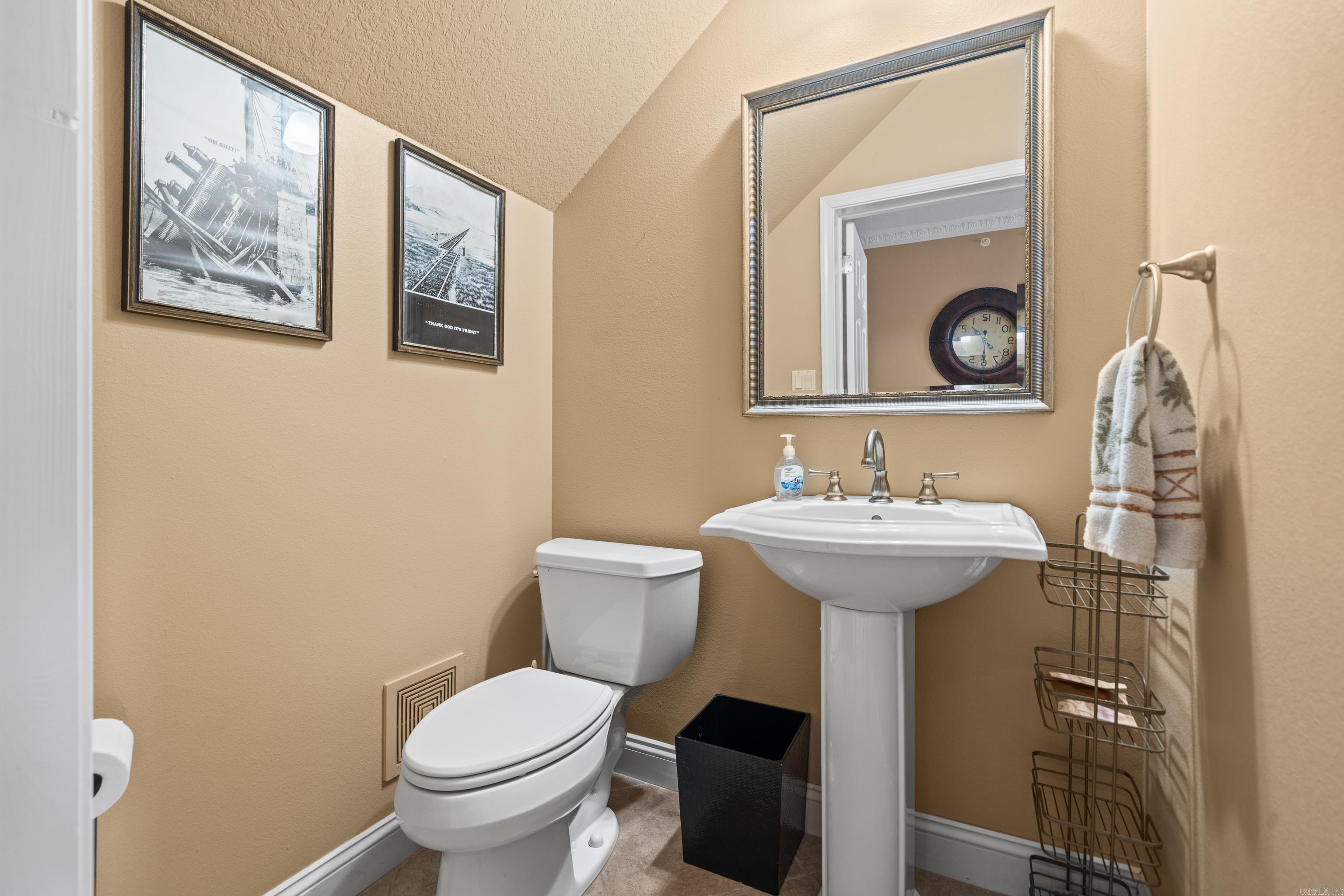 1380 Airport  Hot Springs, AR