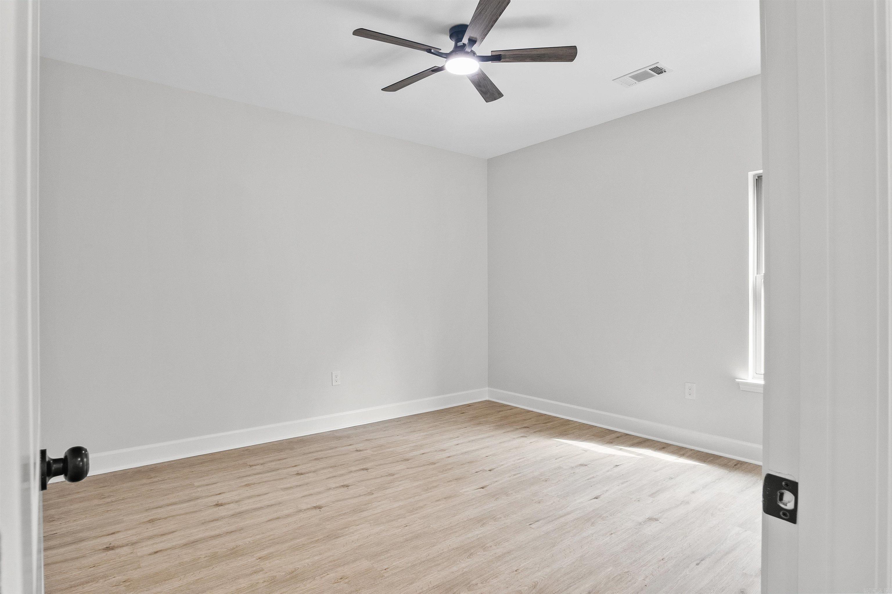 514 Madeleine  Austin, AR