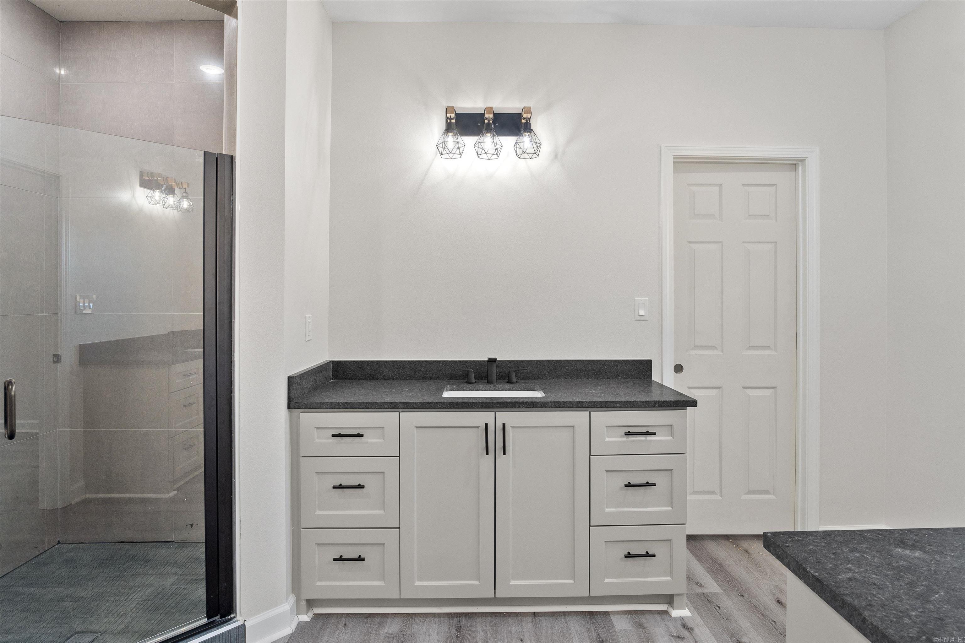 506 Madeleine  Austin, AR