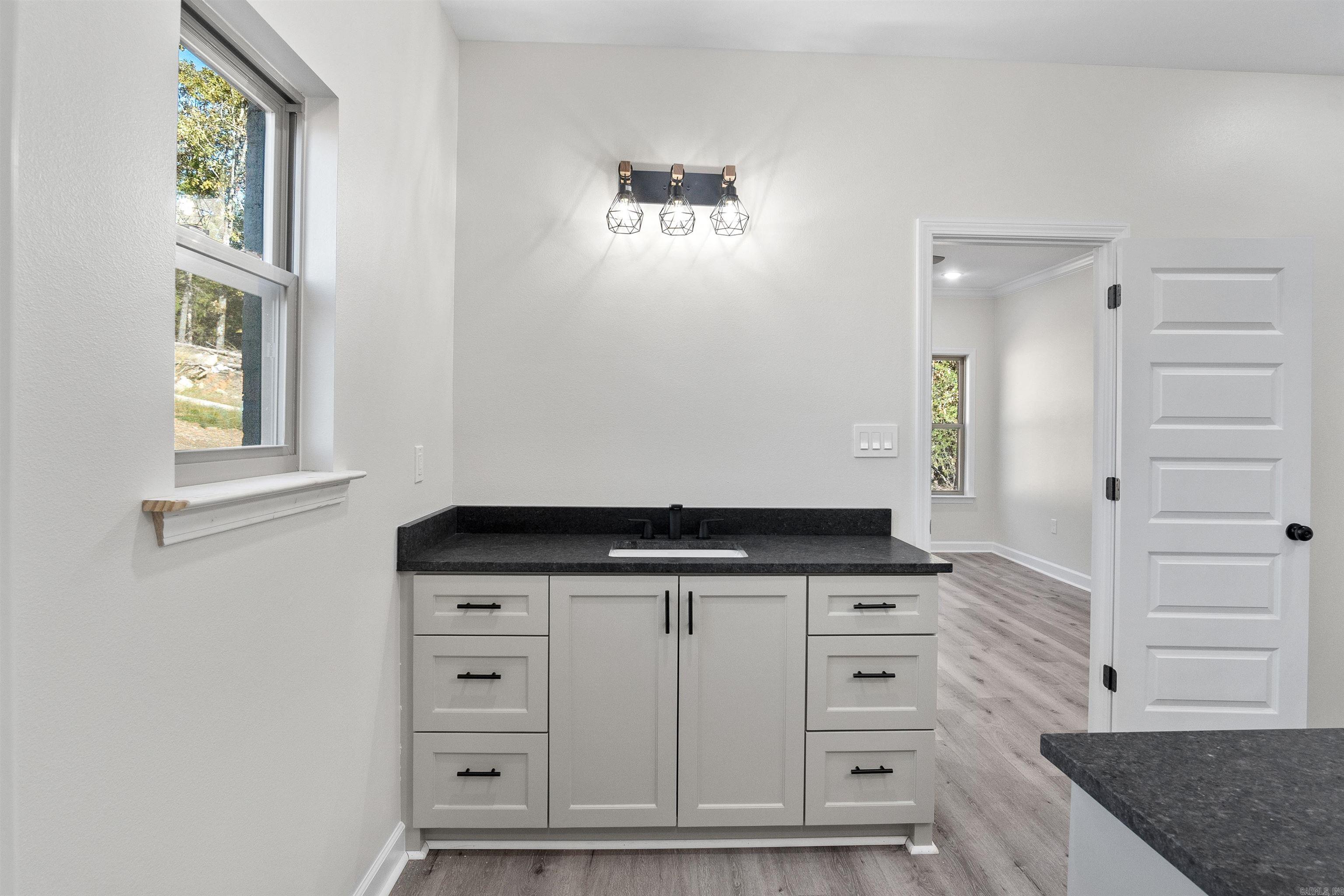 506 Madeleine  Austin, AR