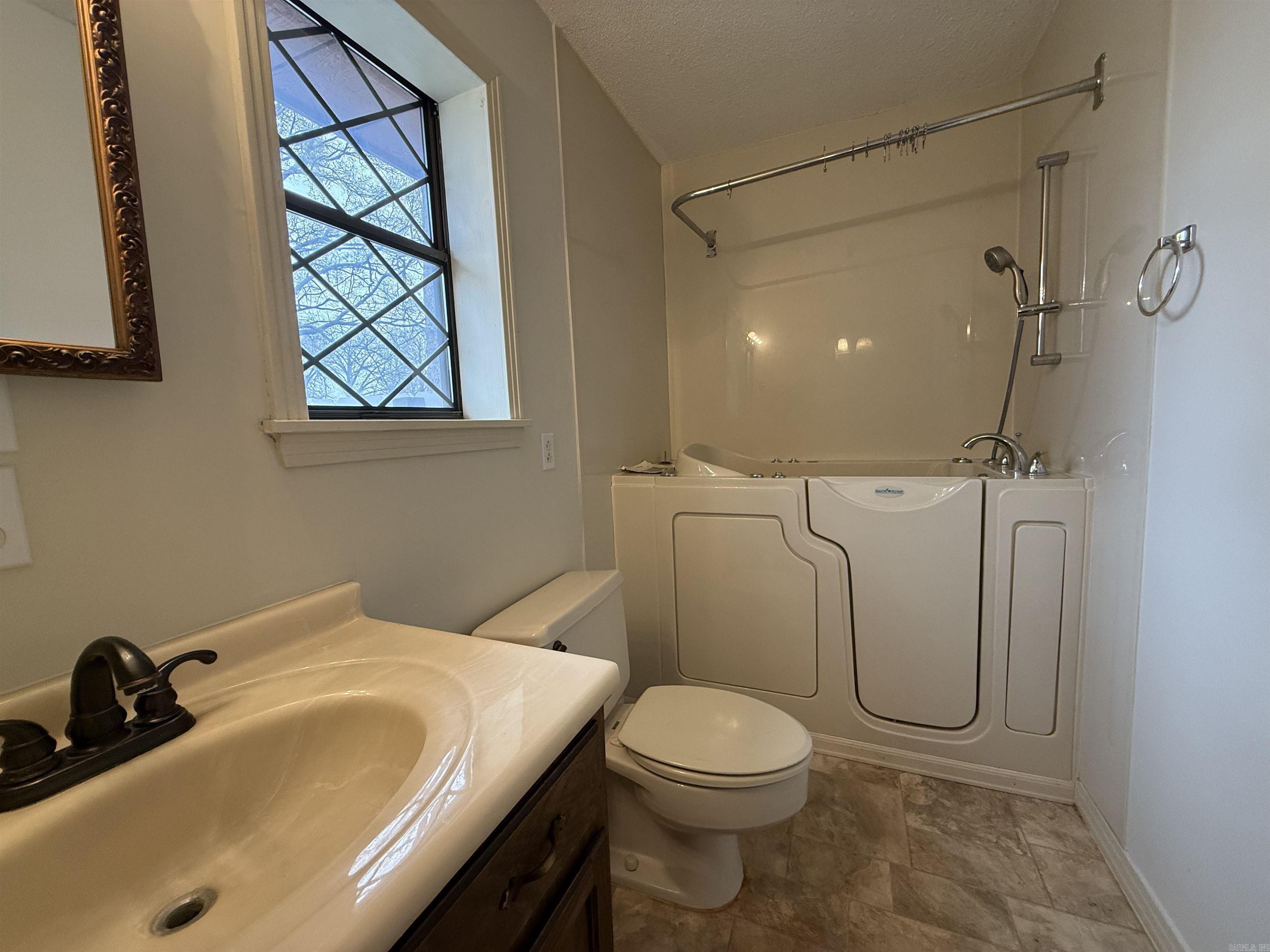 112 Jack Burns Road Palestine, AR 72372