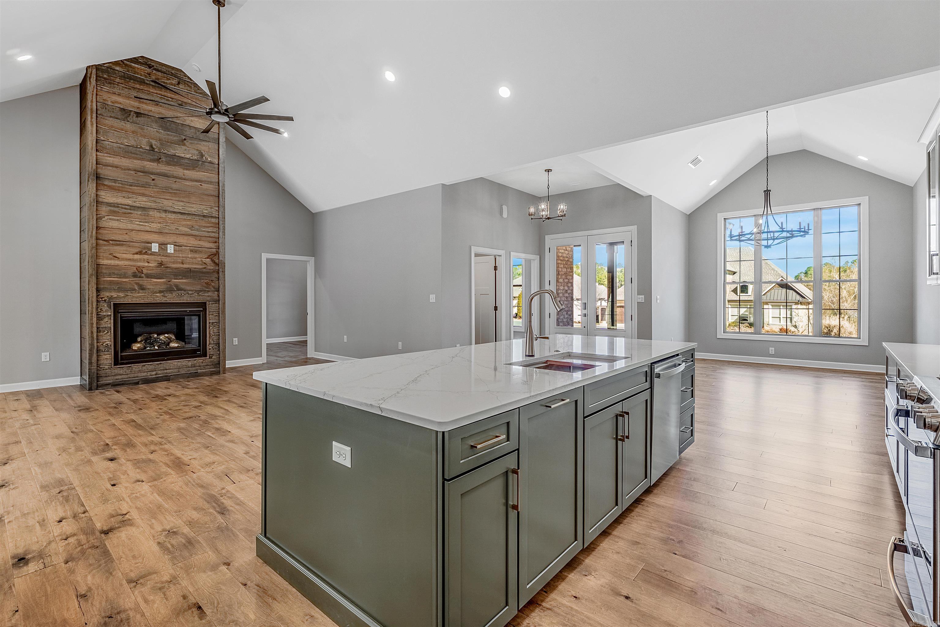 7 West Lake Lane  Little Rock, AR