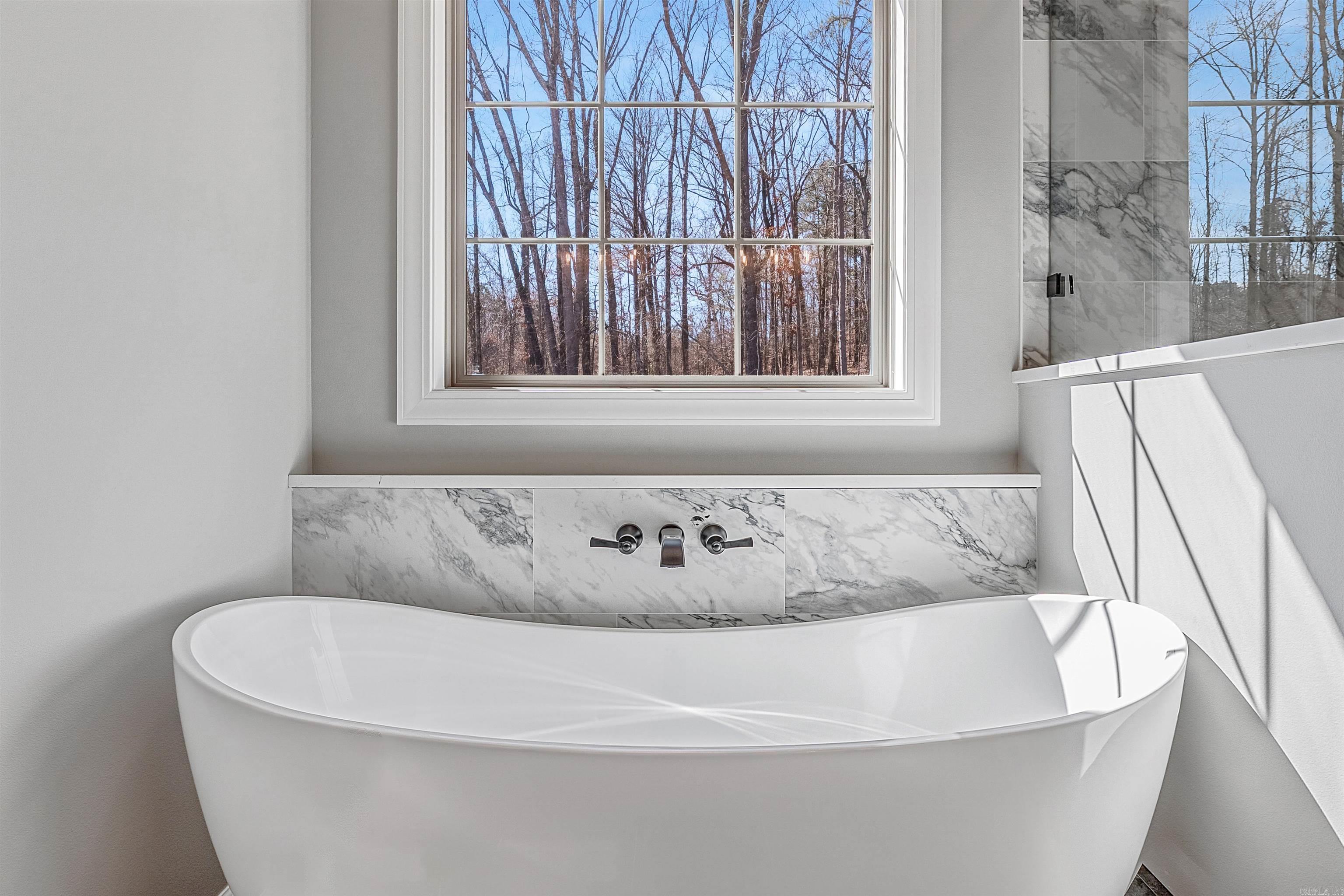 7 West Lake Lane Little Rock, AR 72210