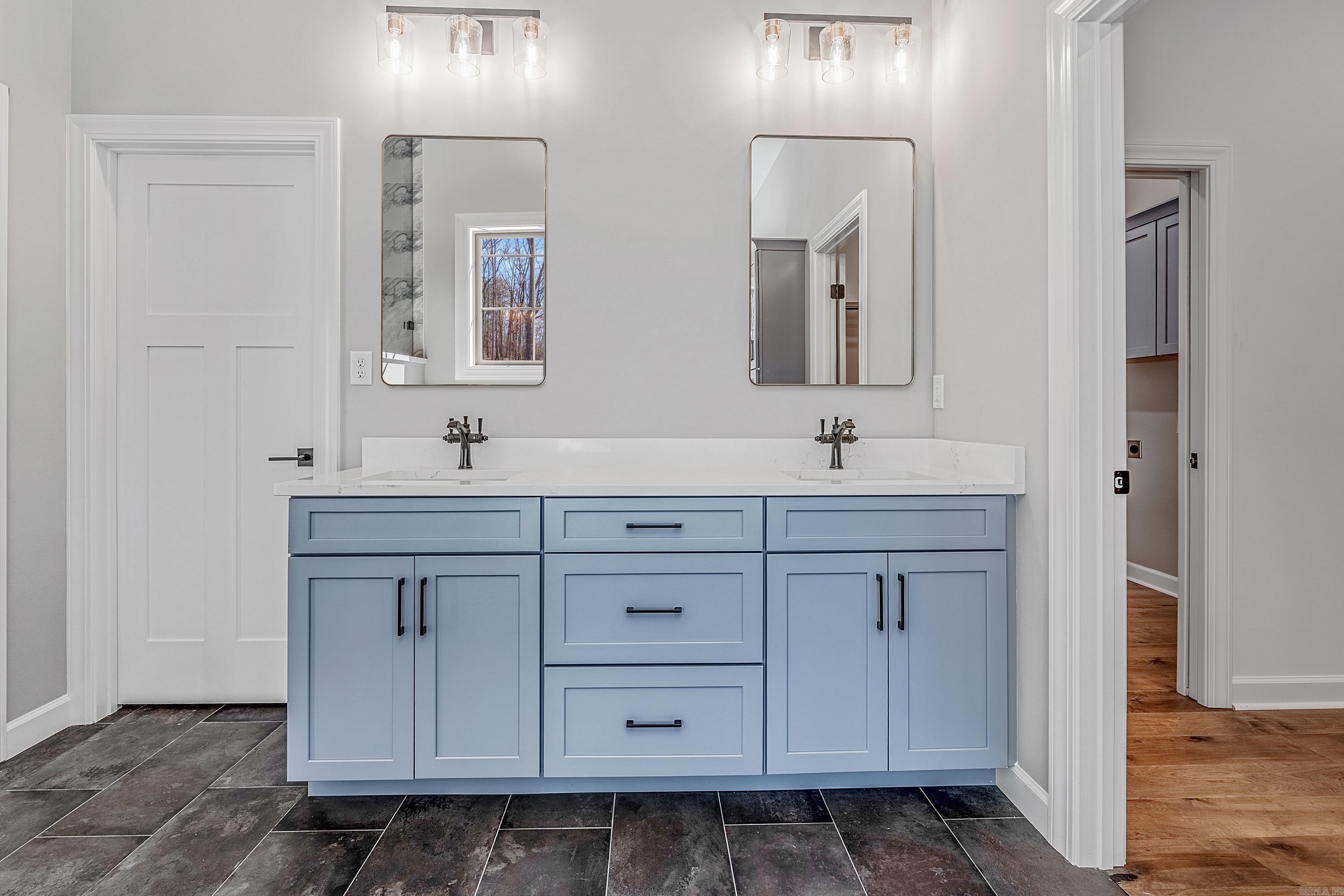 7 West Lake Lane Little Rock, AR 72210