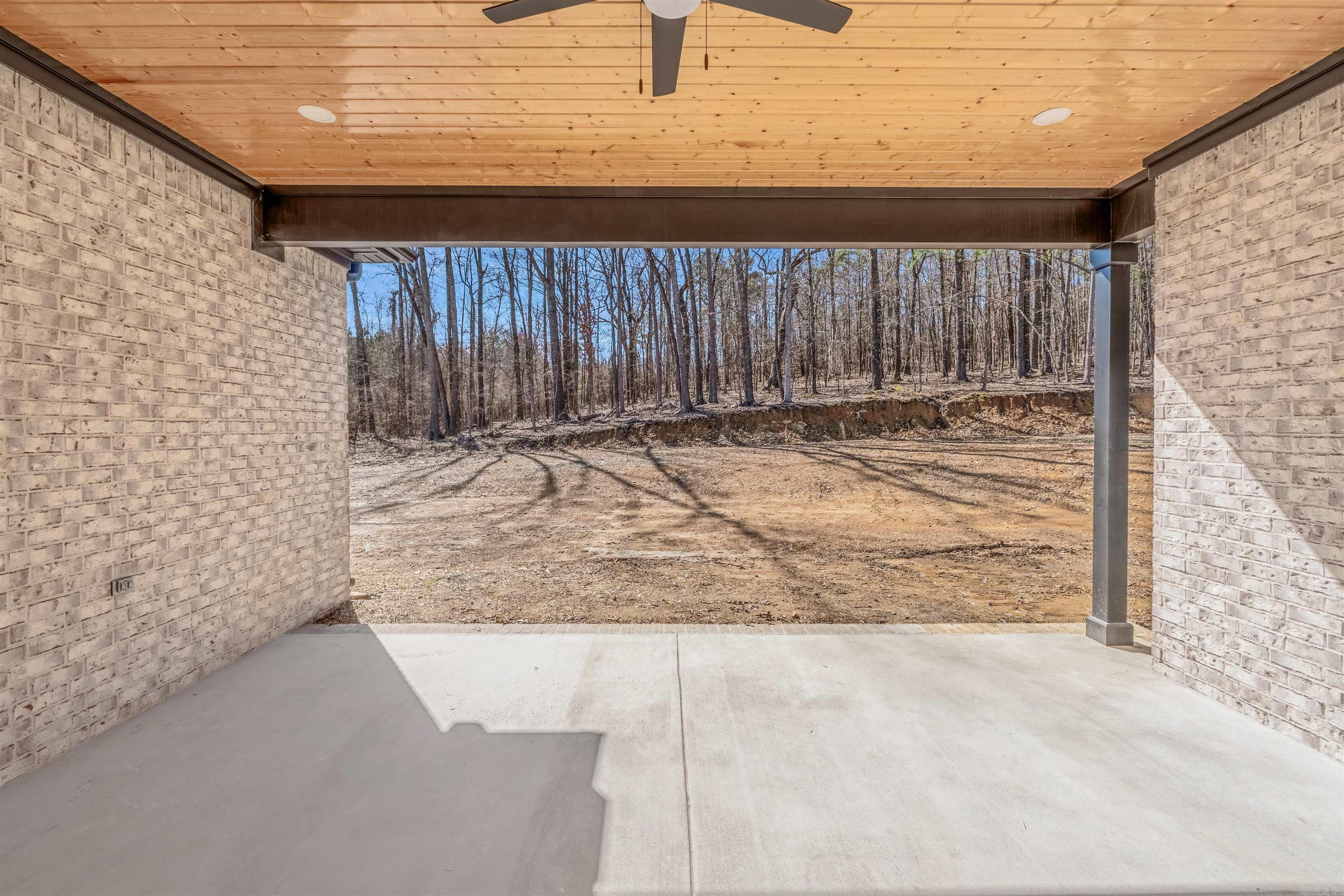 7 West Lake Lane  Little Rock, AR