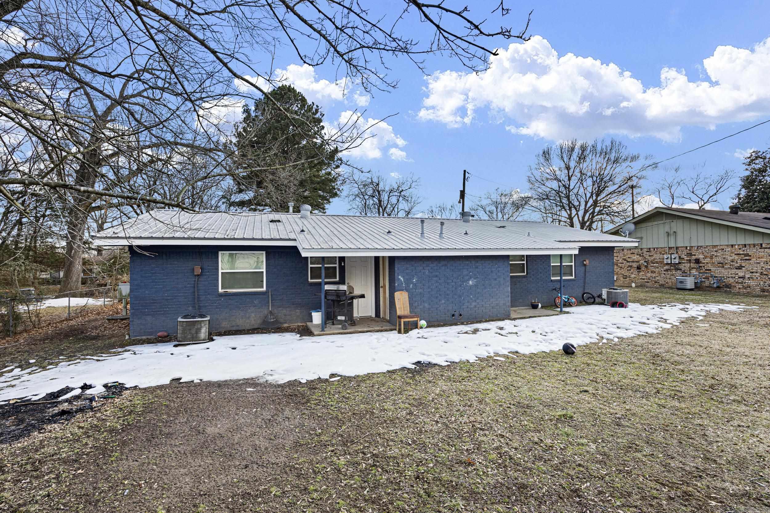 811 E M St  Russellville, AR