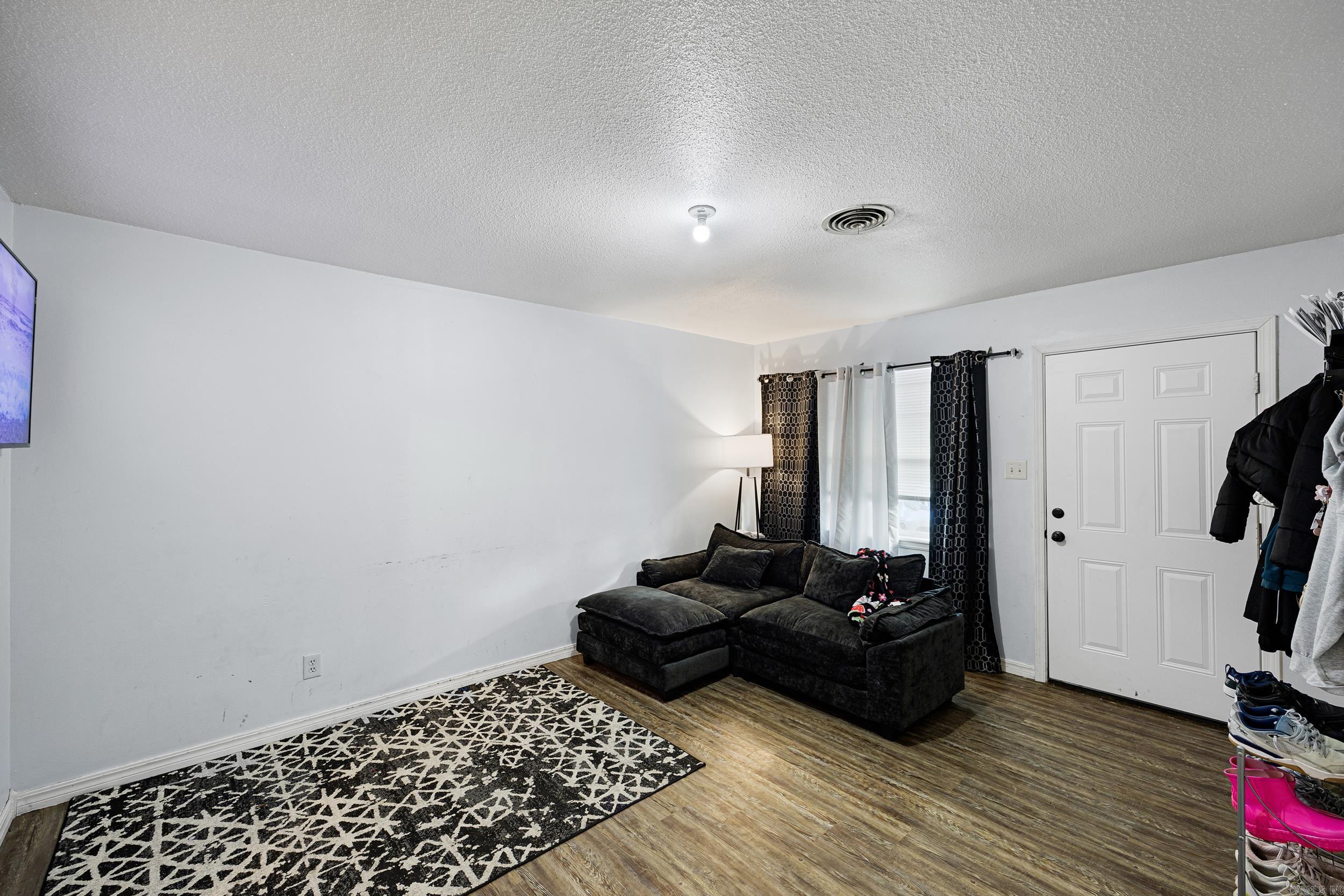 811 E M St  Russellville, AR