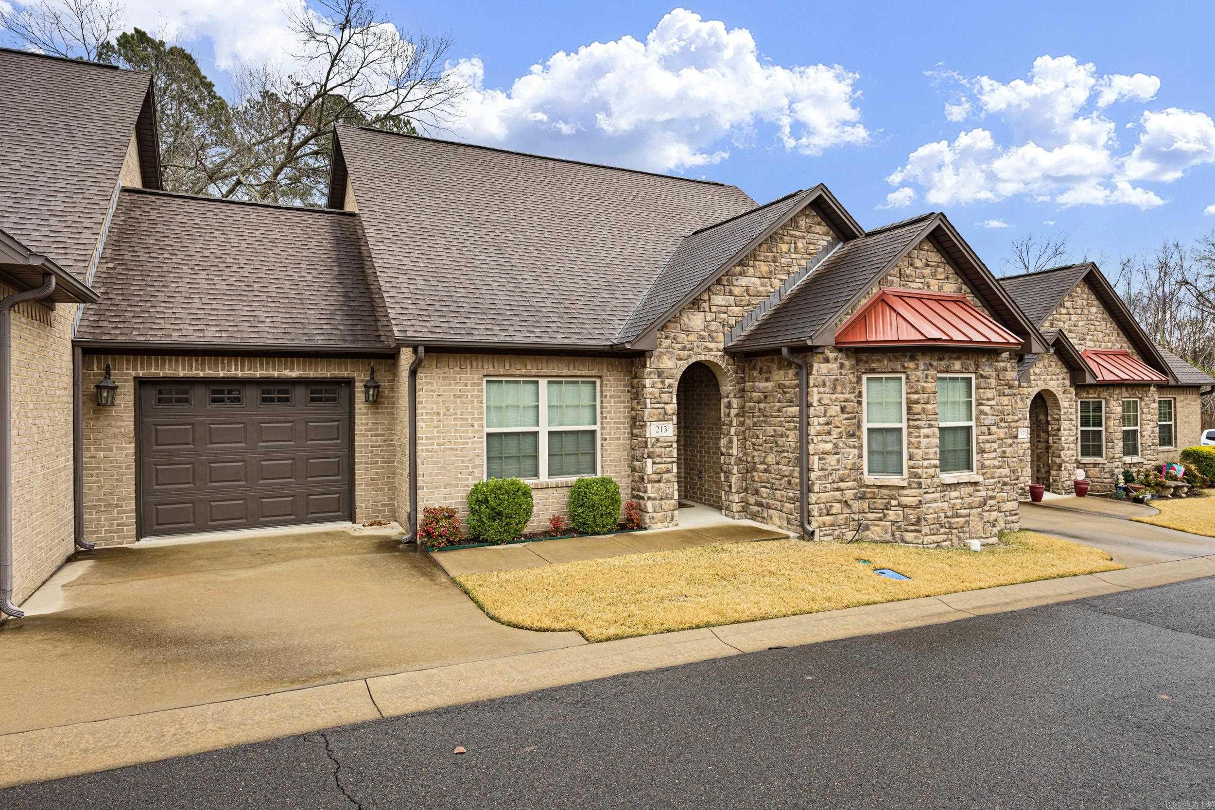 213 W Cobblestone  Russellville, AR