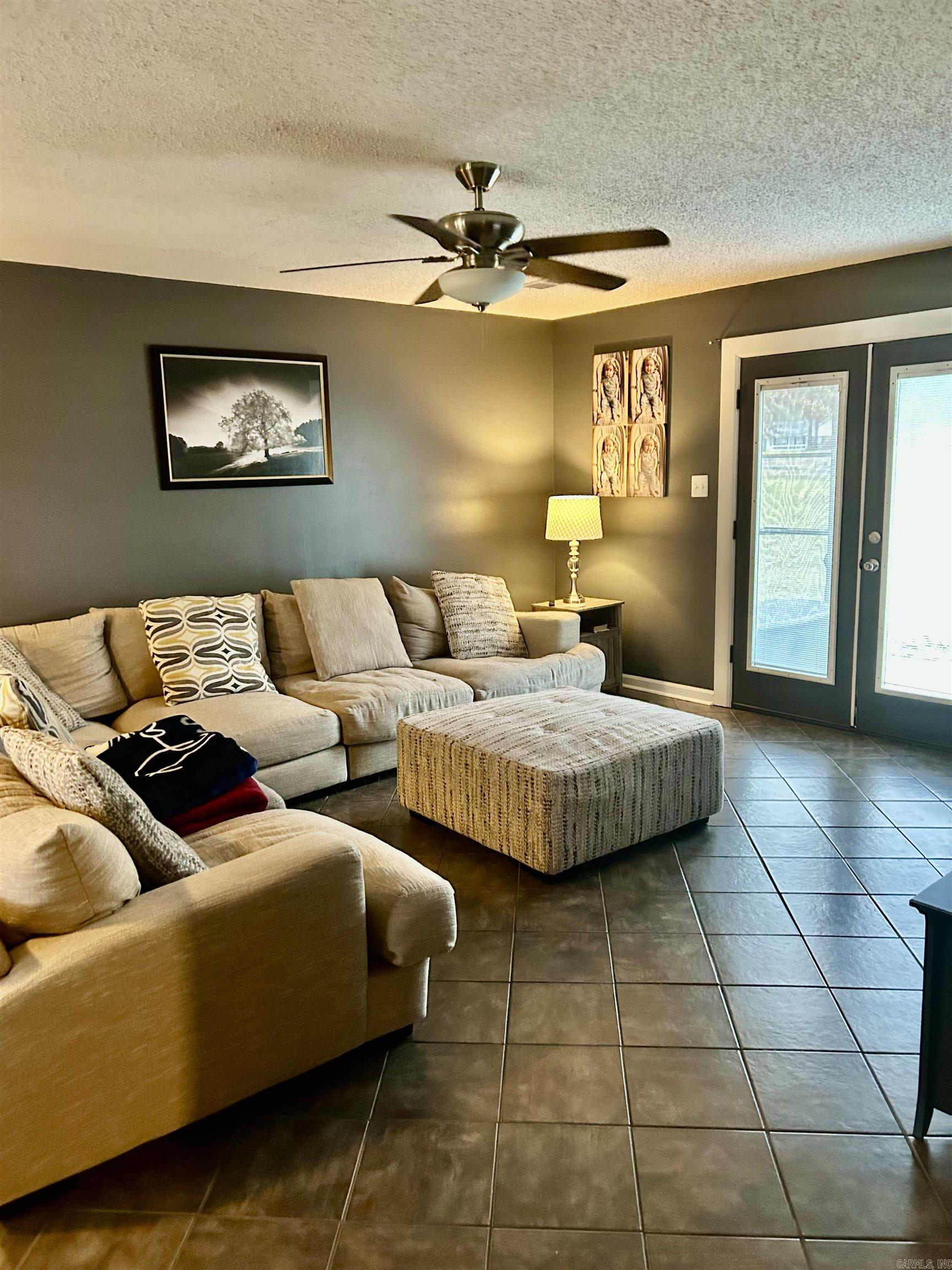 21632 Eddie  Hensley, AR