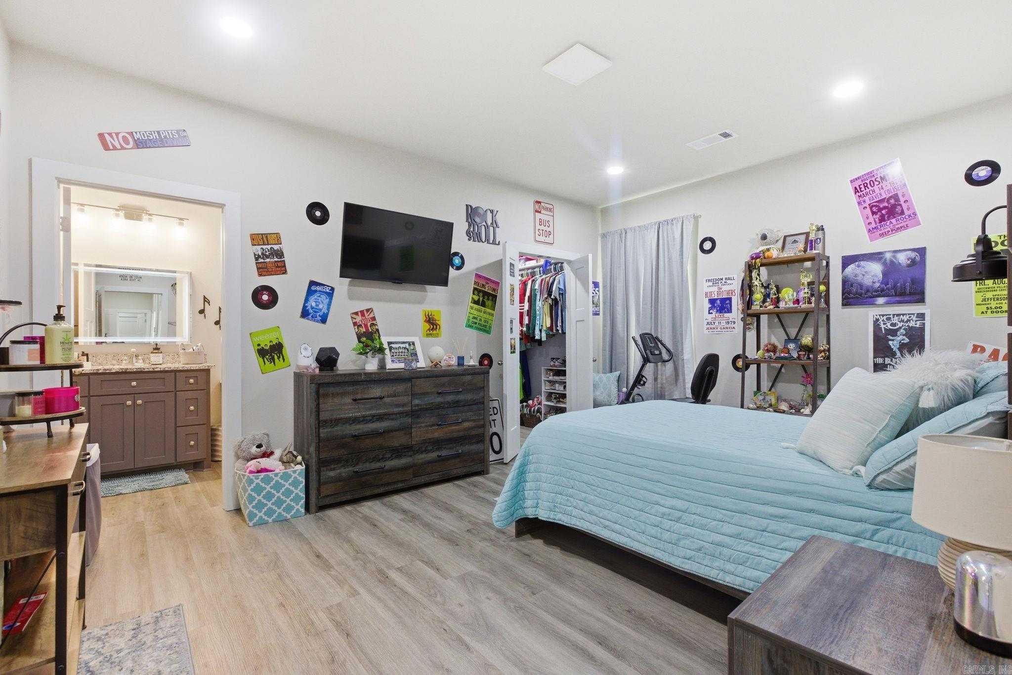 21650 Pleasant  Hensley, AR