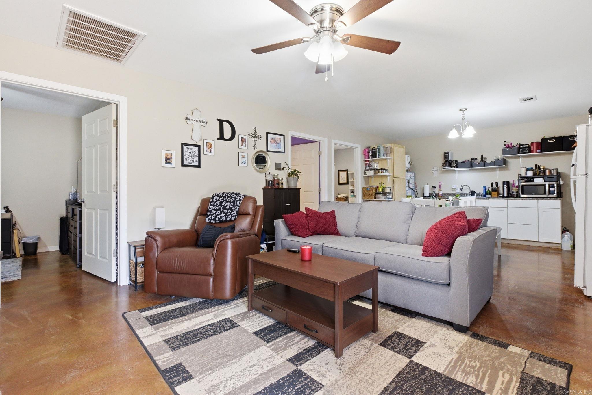 21650 Pleasant  Hensley, AR