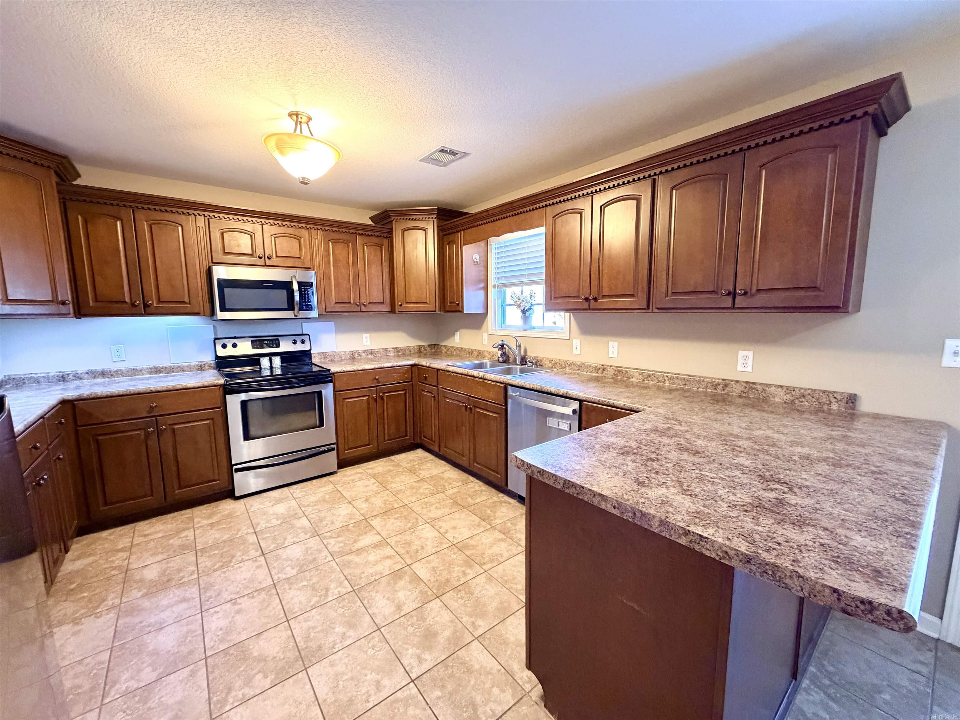 1705 S 11th  Paragould, AR