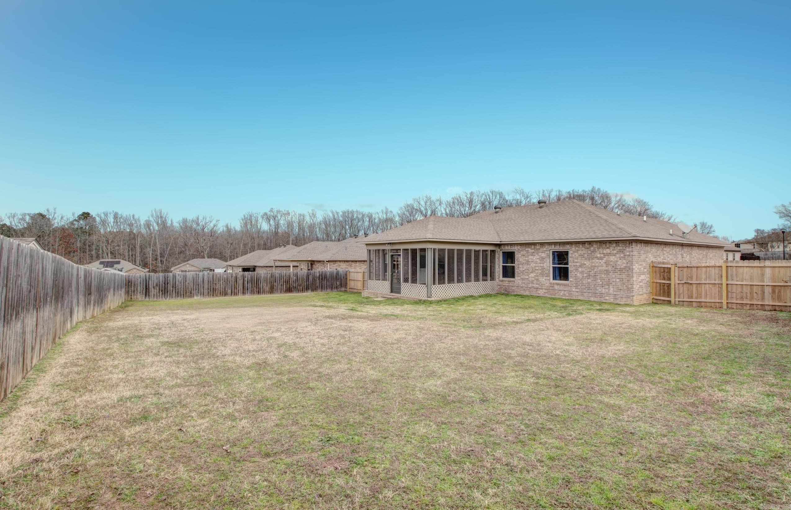 56 Huntington  Austin, AR