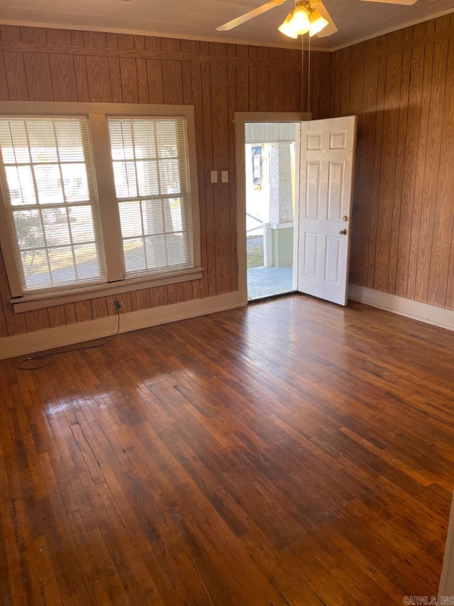 402 W Sevier St  Benton, AR