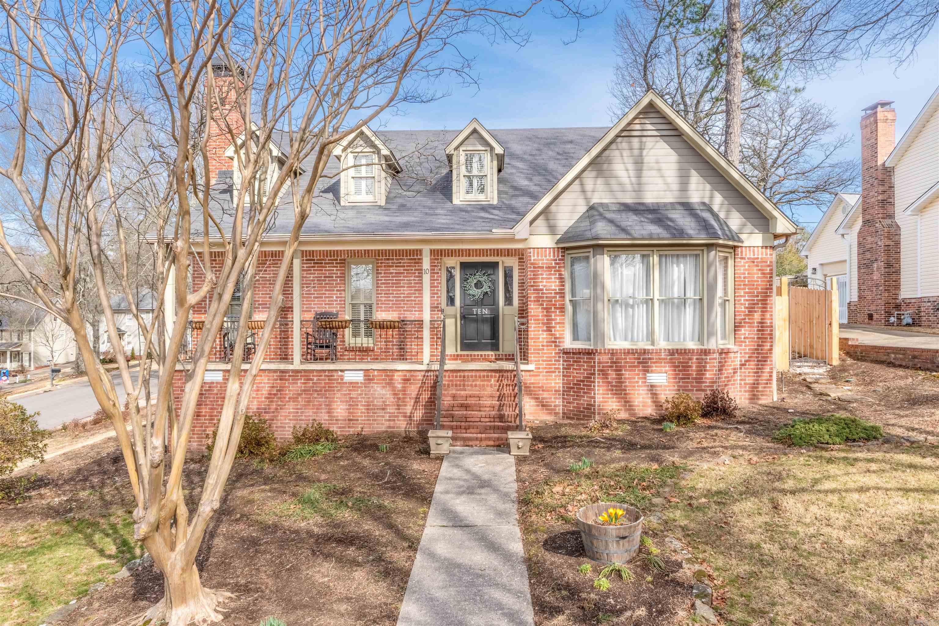 10 St. Thomas Ct.  Little Rock, AR