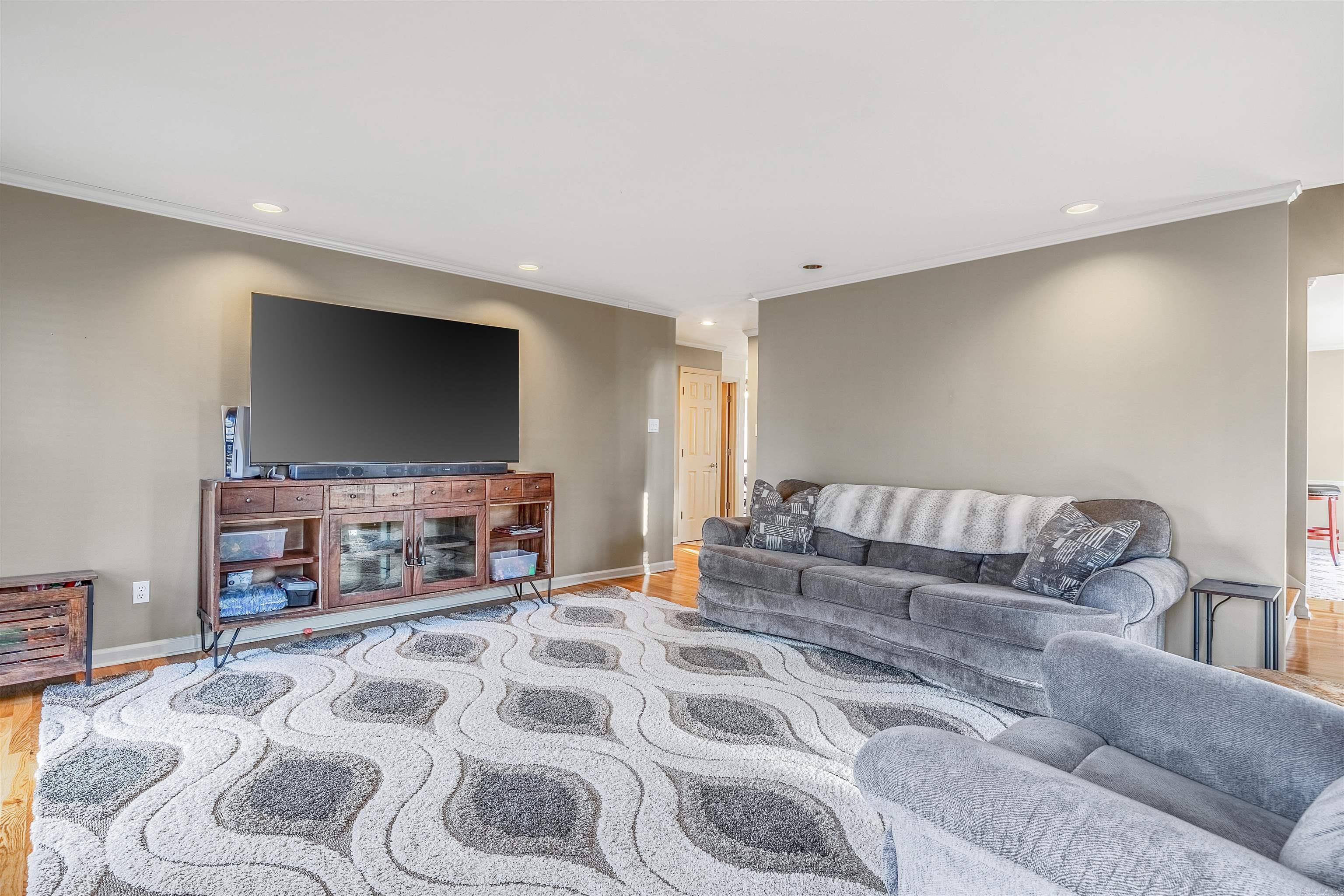 10 St. Thomas Ct.  Little Rock, AR