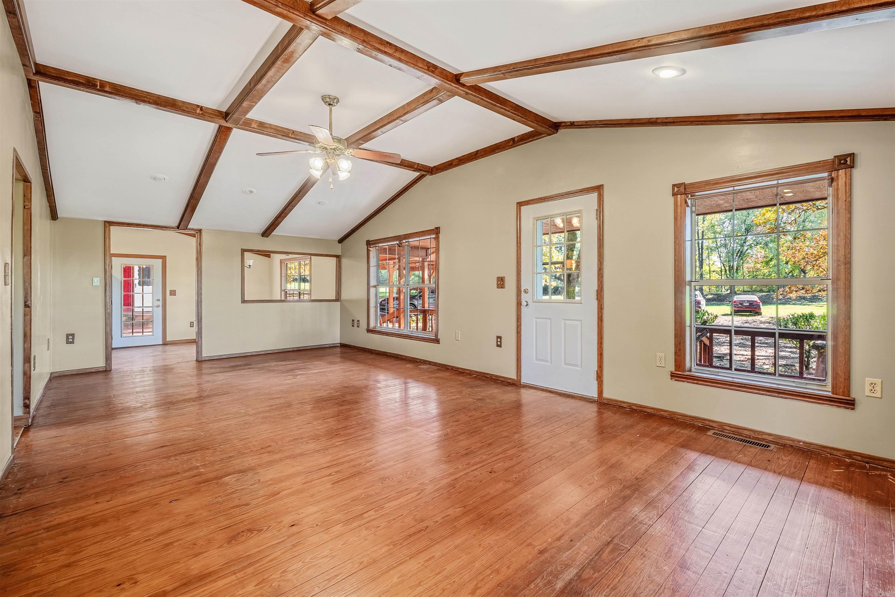 86 Arrowhead Rd.  Greenbrier, AR