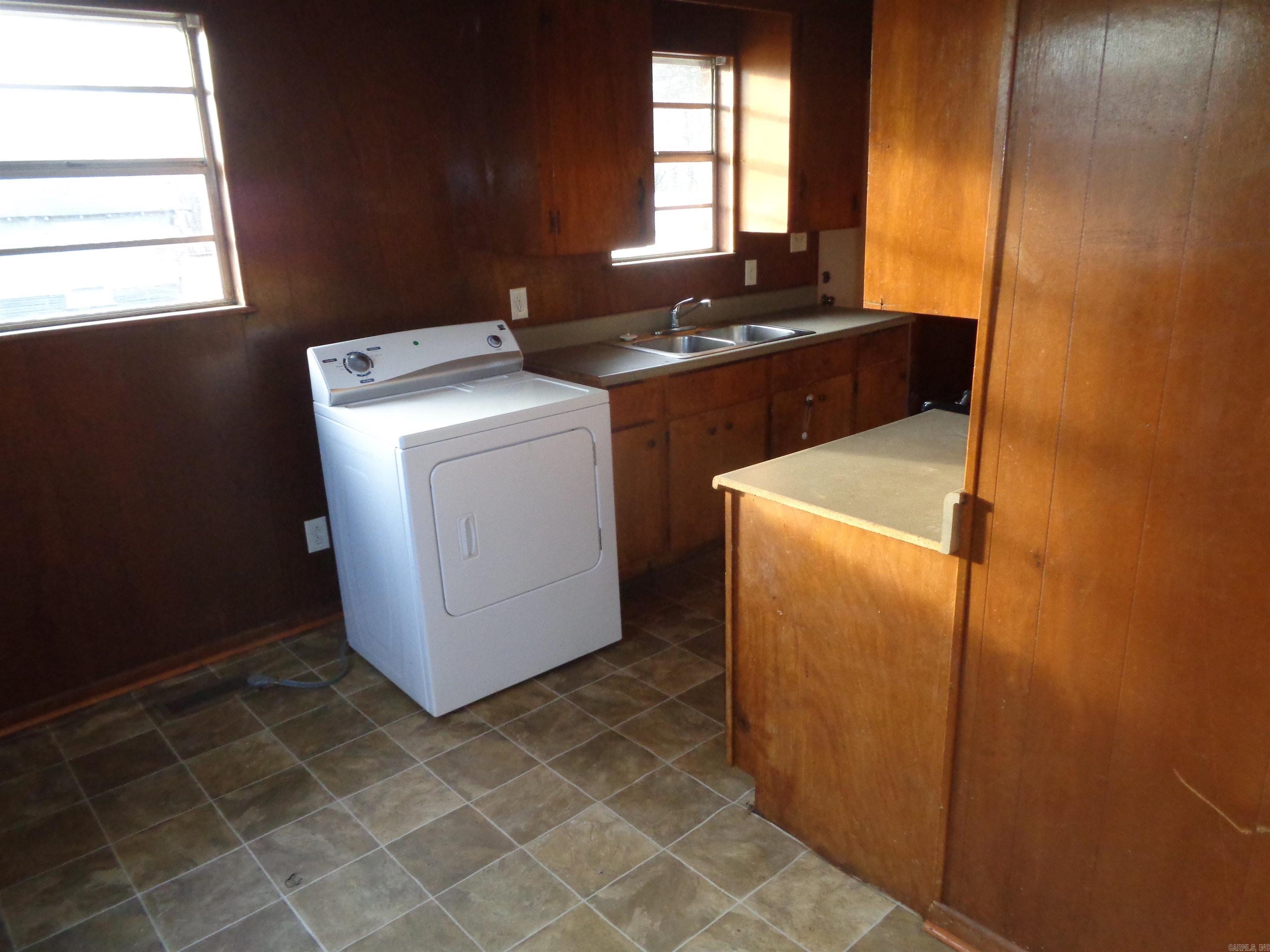 3924 Sanders  College Station, AR