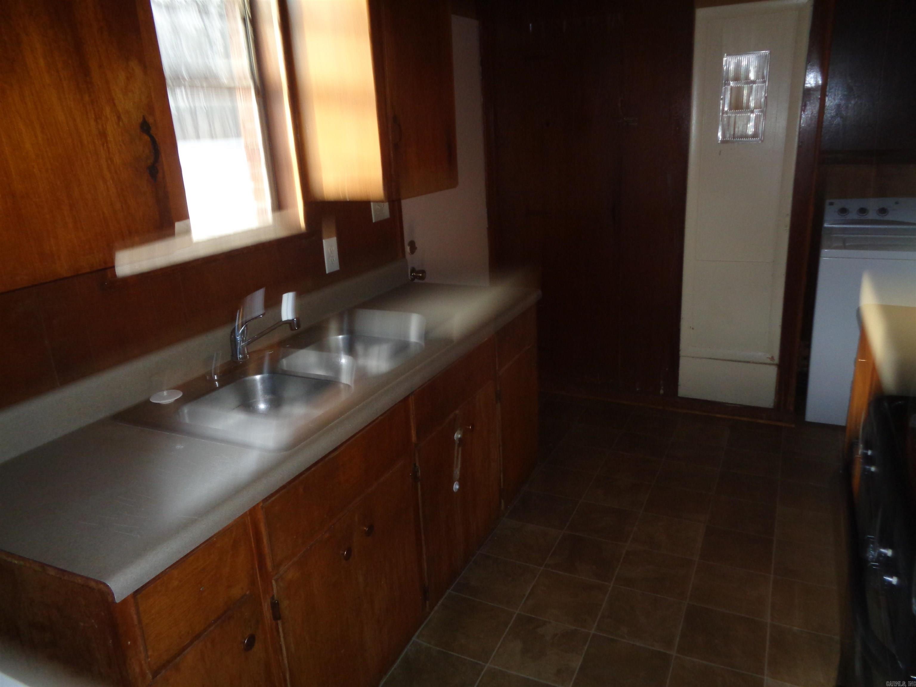 3924 Sanders  College Station, AR