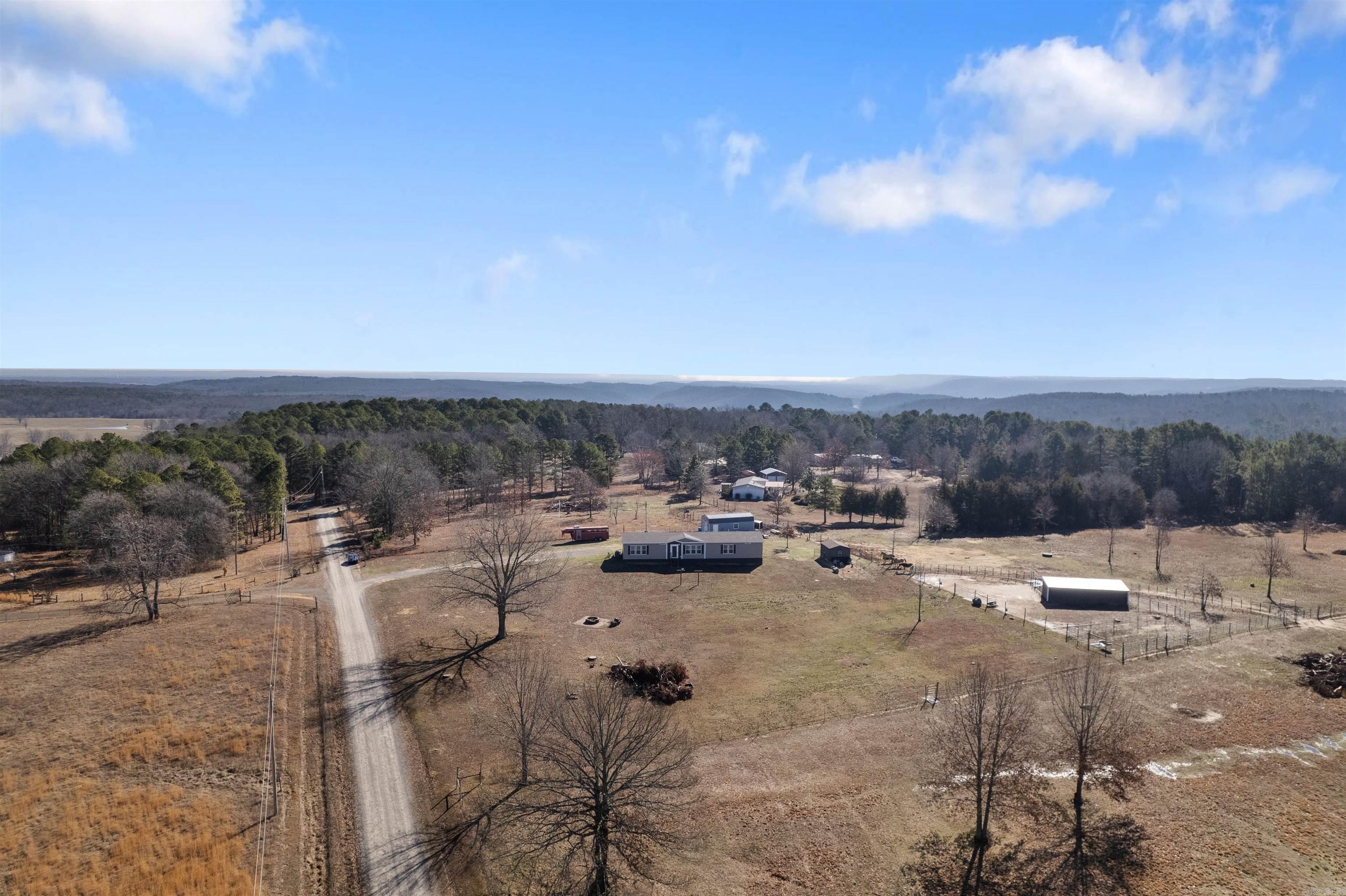 140 Foxwood  Romance, AR