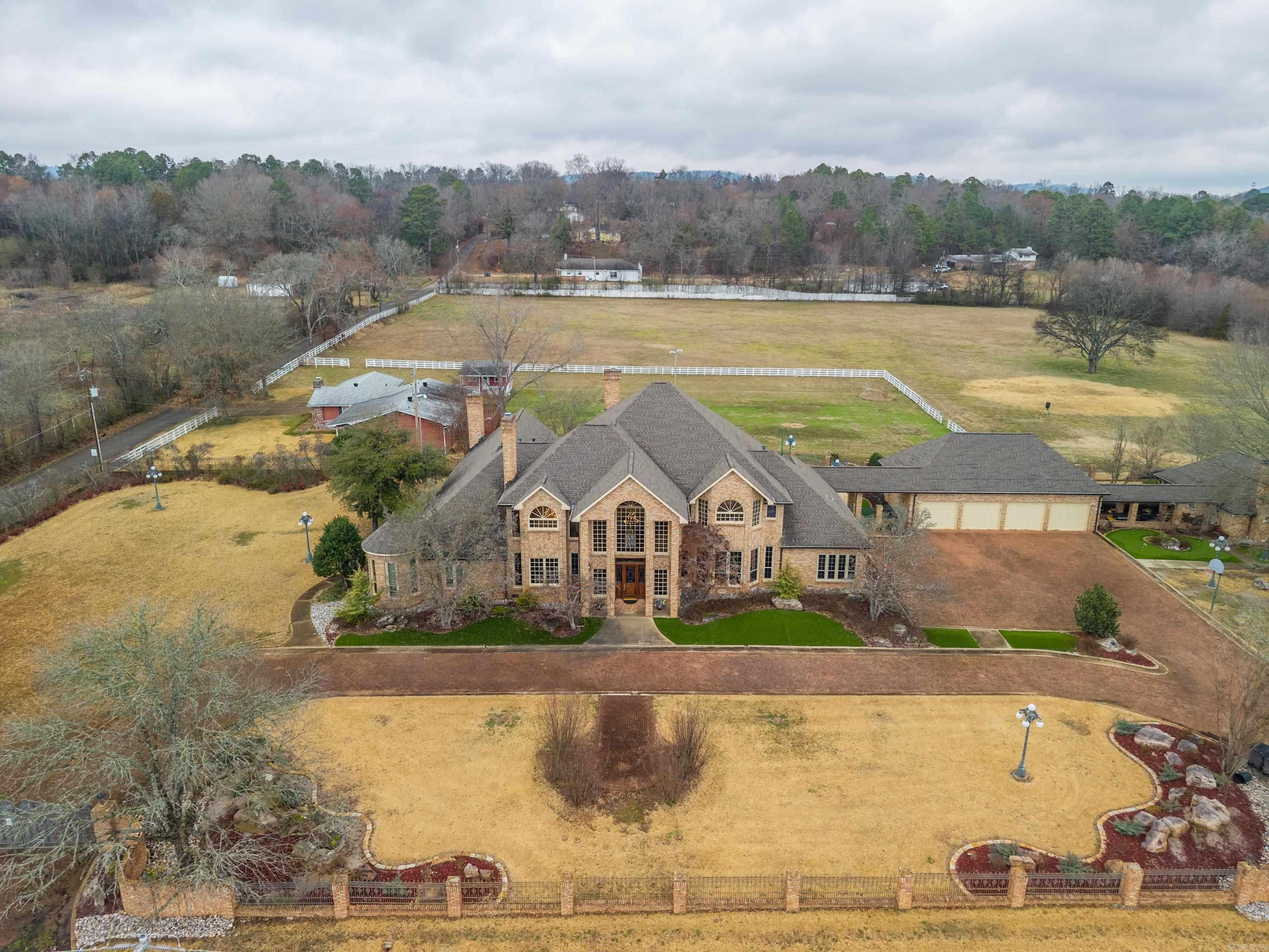 701 Ridgeway  Hot Springs National Park, AR