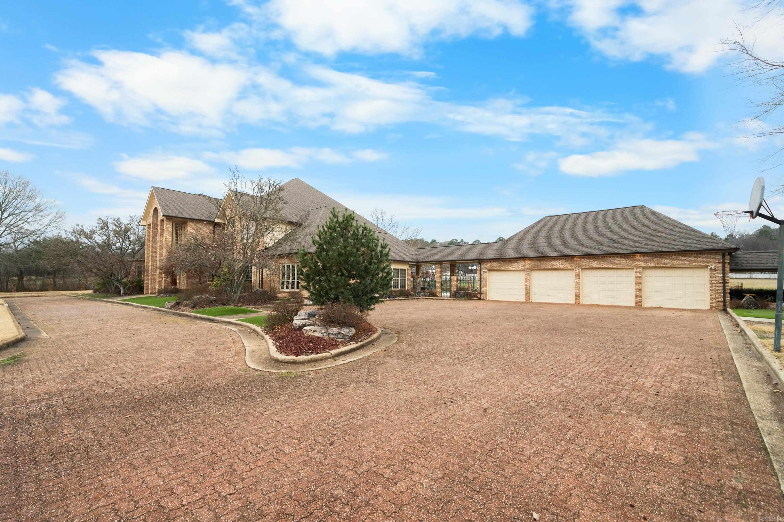 701 Ridgeway  Hot Springs National Park, AR