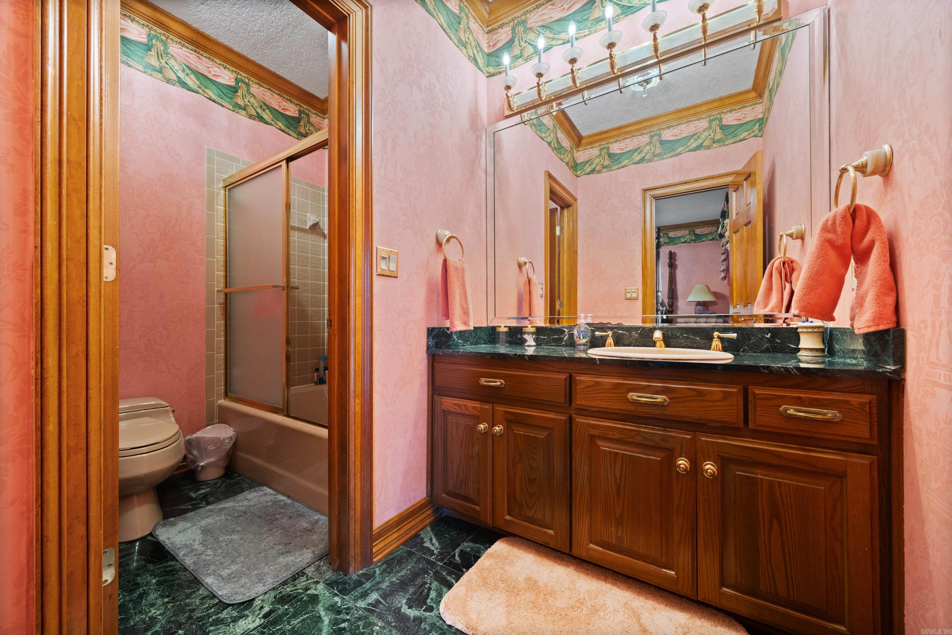 701 Ridgeway  Hot Springs National Park, AR