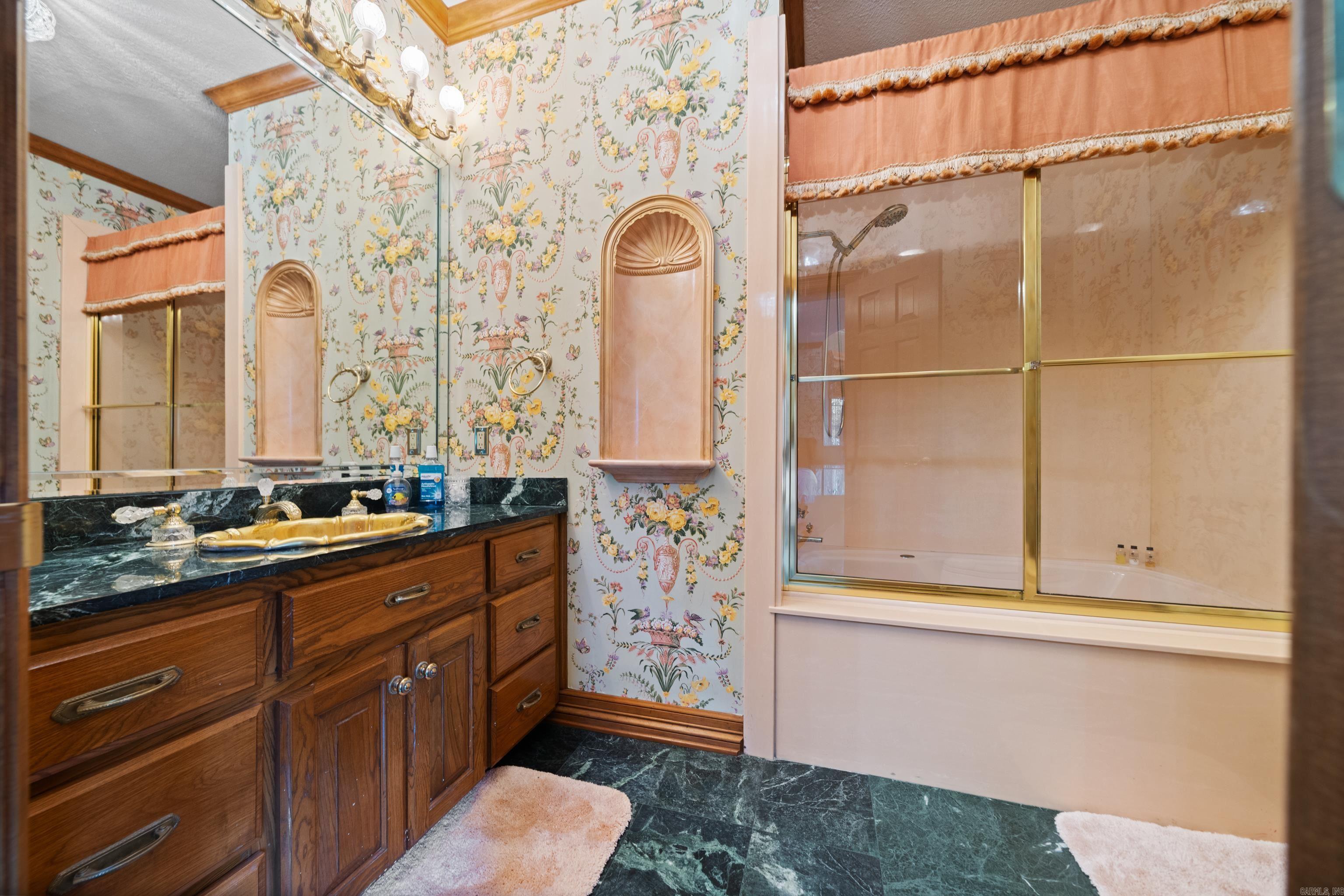 701 Ridgeway  Hot Springs National Park, AR