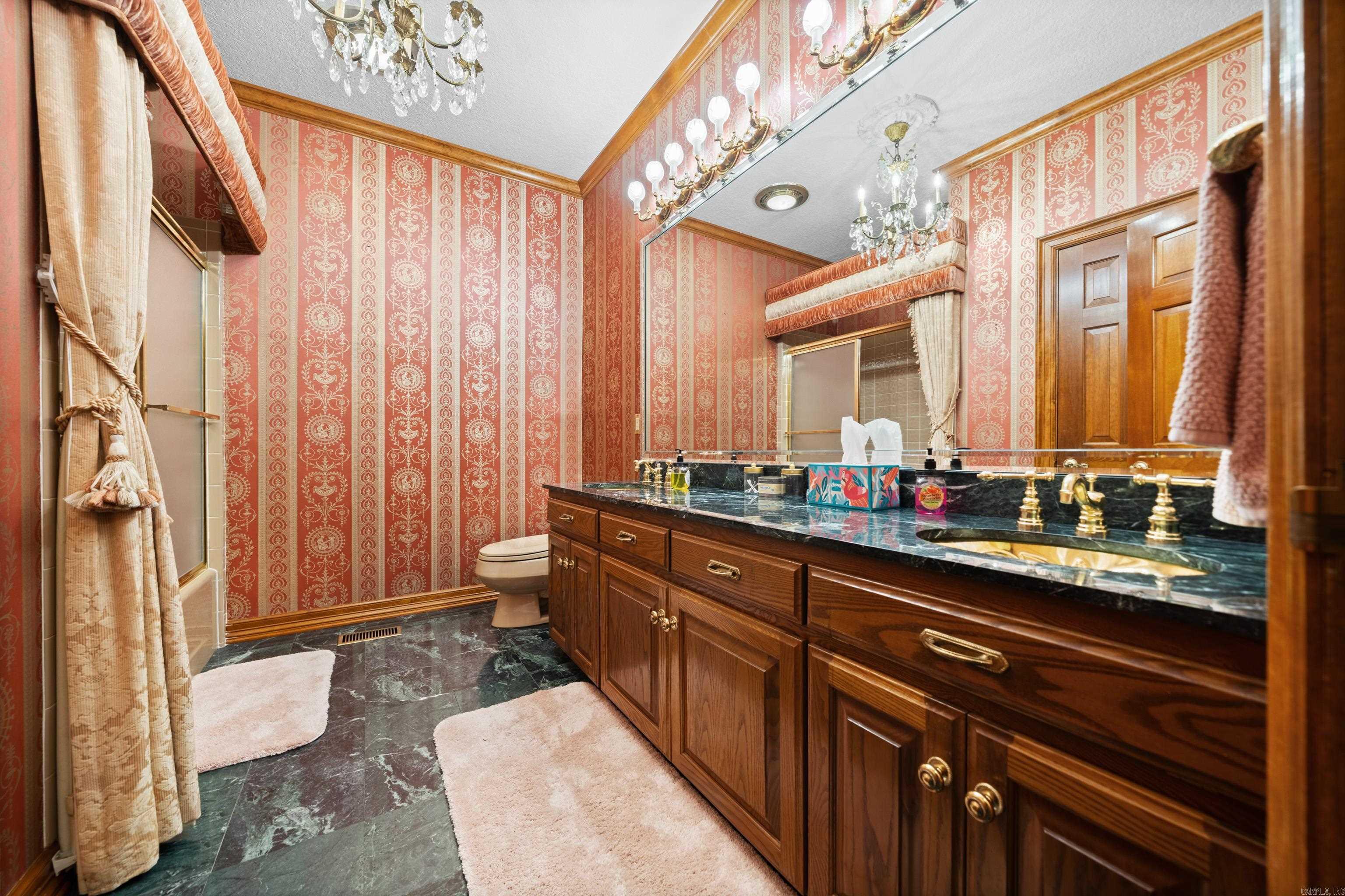 701 Ridgeway  Hot Springs National Park, AR