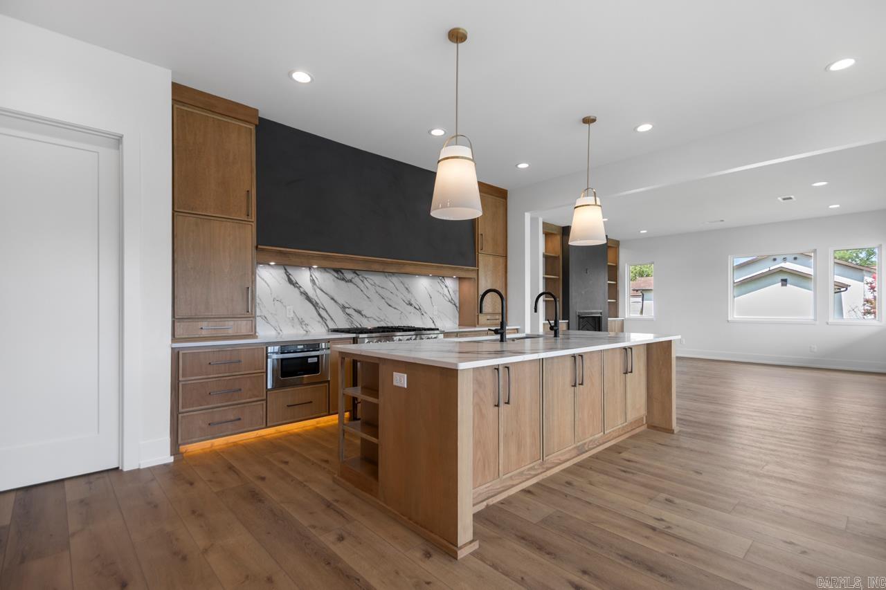 250 Post  Hot Springs, AR