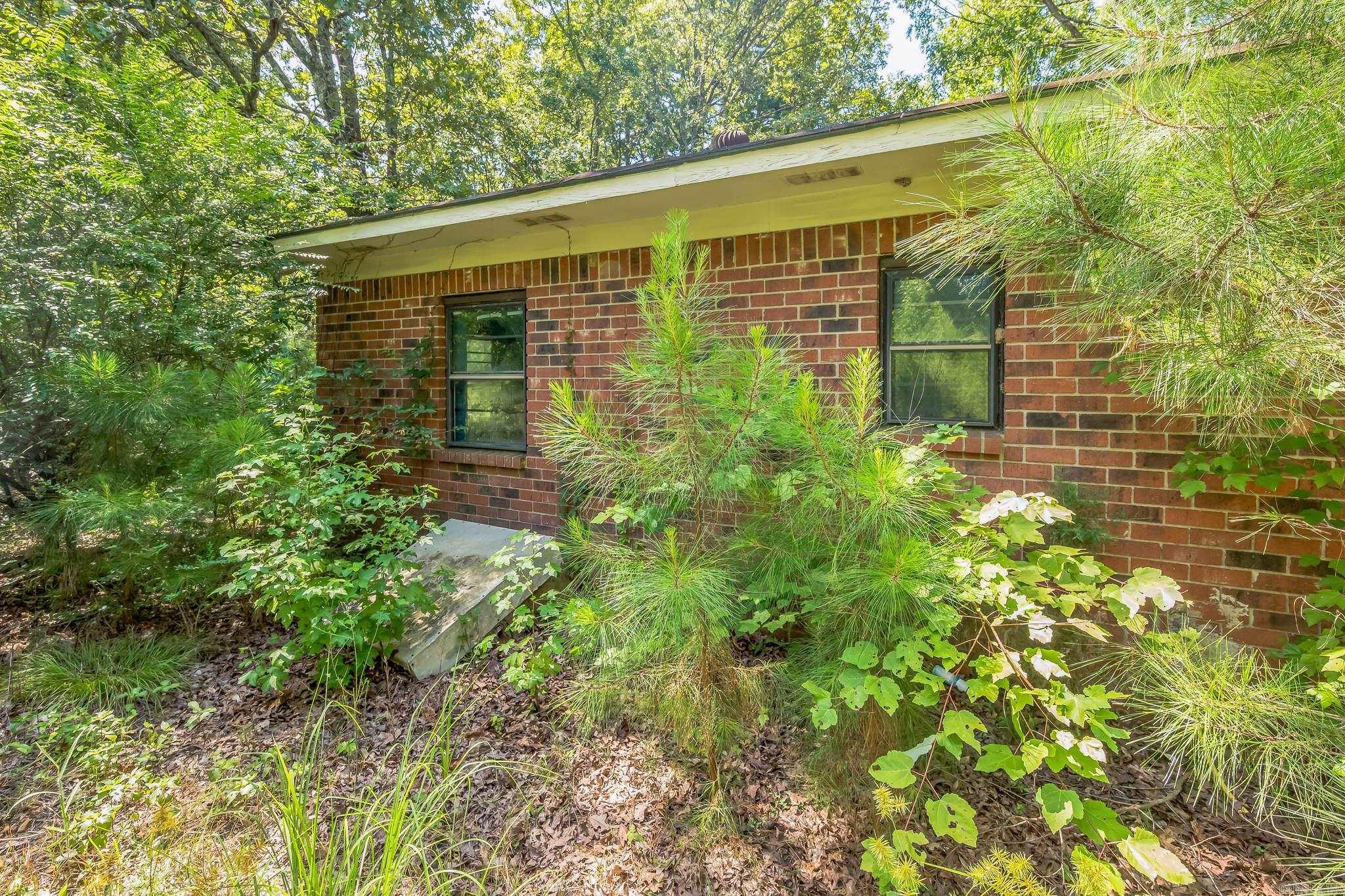 2734 Highway 87  Bradford, AR