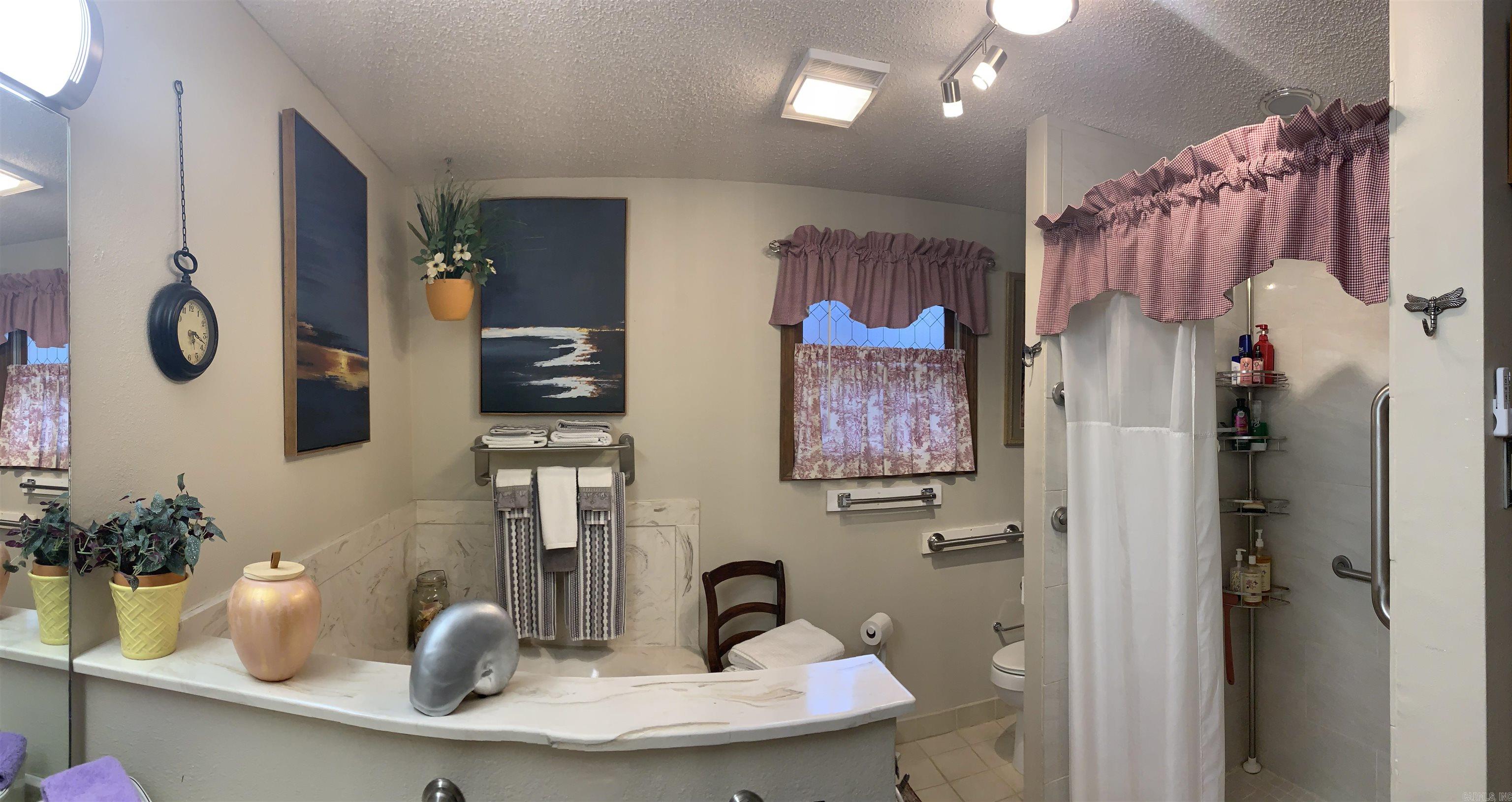 1 Montserrat  Hot Springs Village, AR