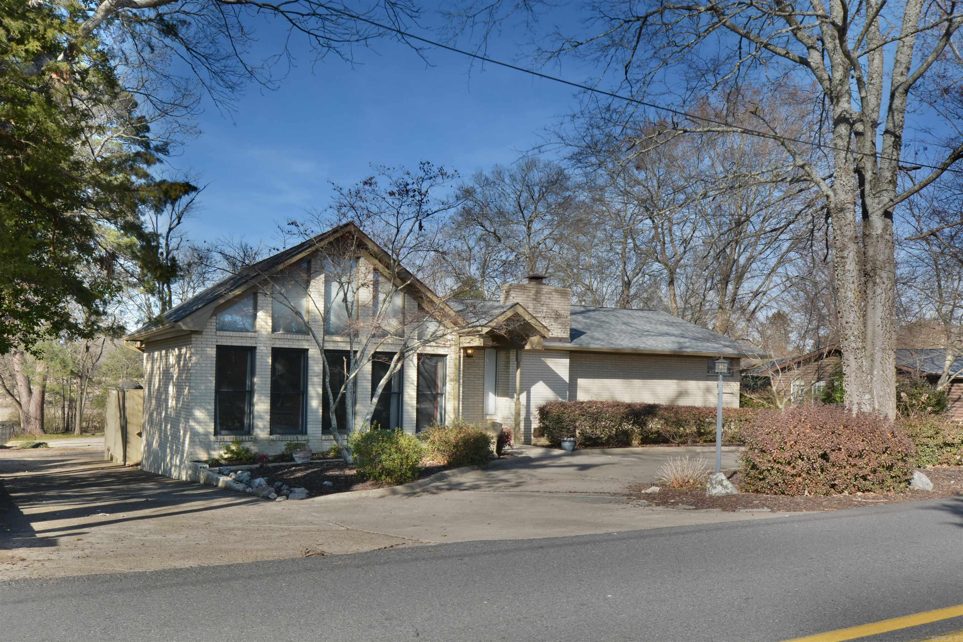 106 COUNTRY CLUB  Hot Springs, AR