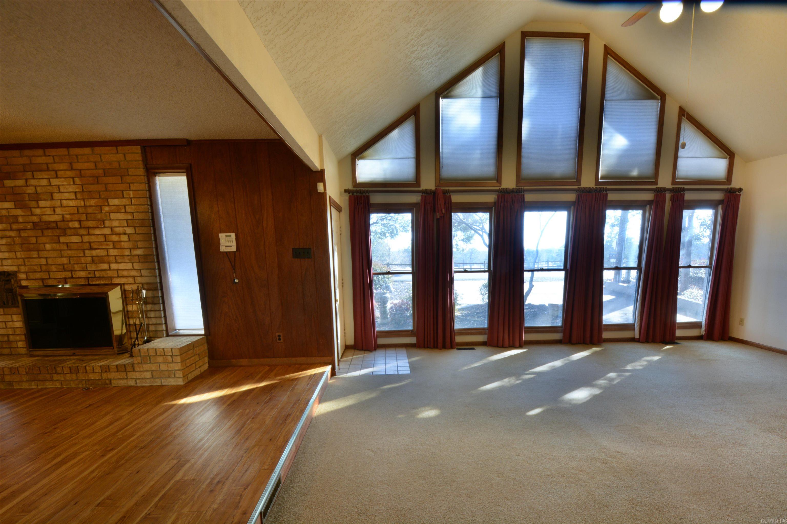 106 COUNTRY CLUB  Hot Springs, AR