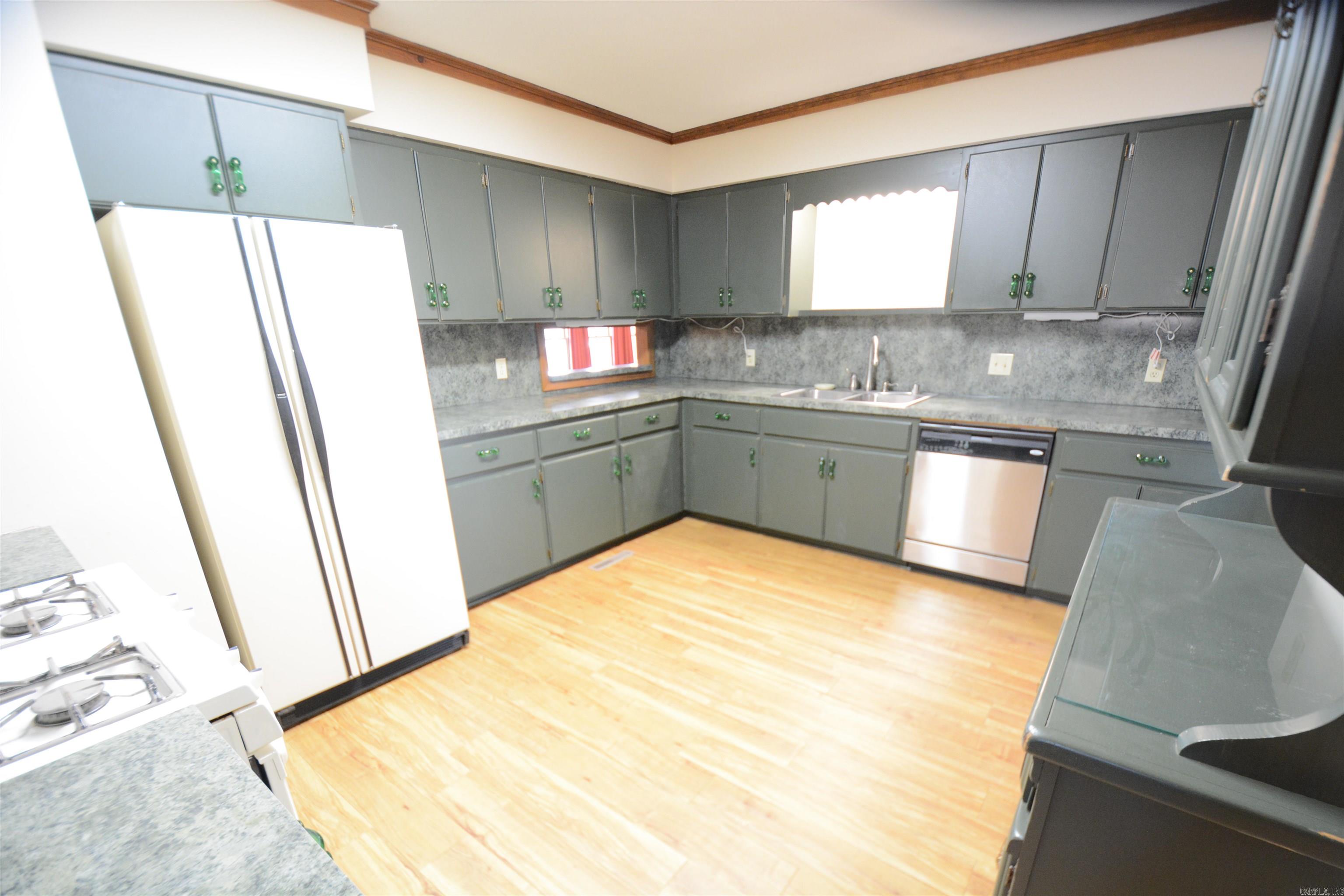 106 COUNTRY CLUB  Hot Springs, AR