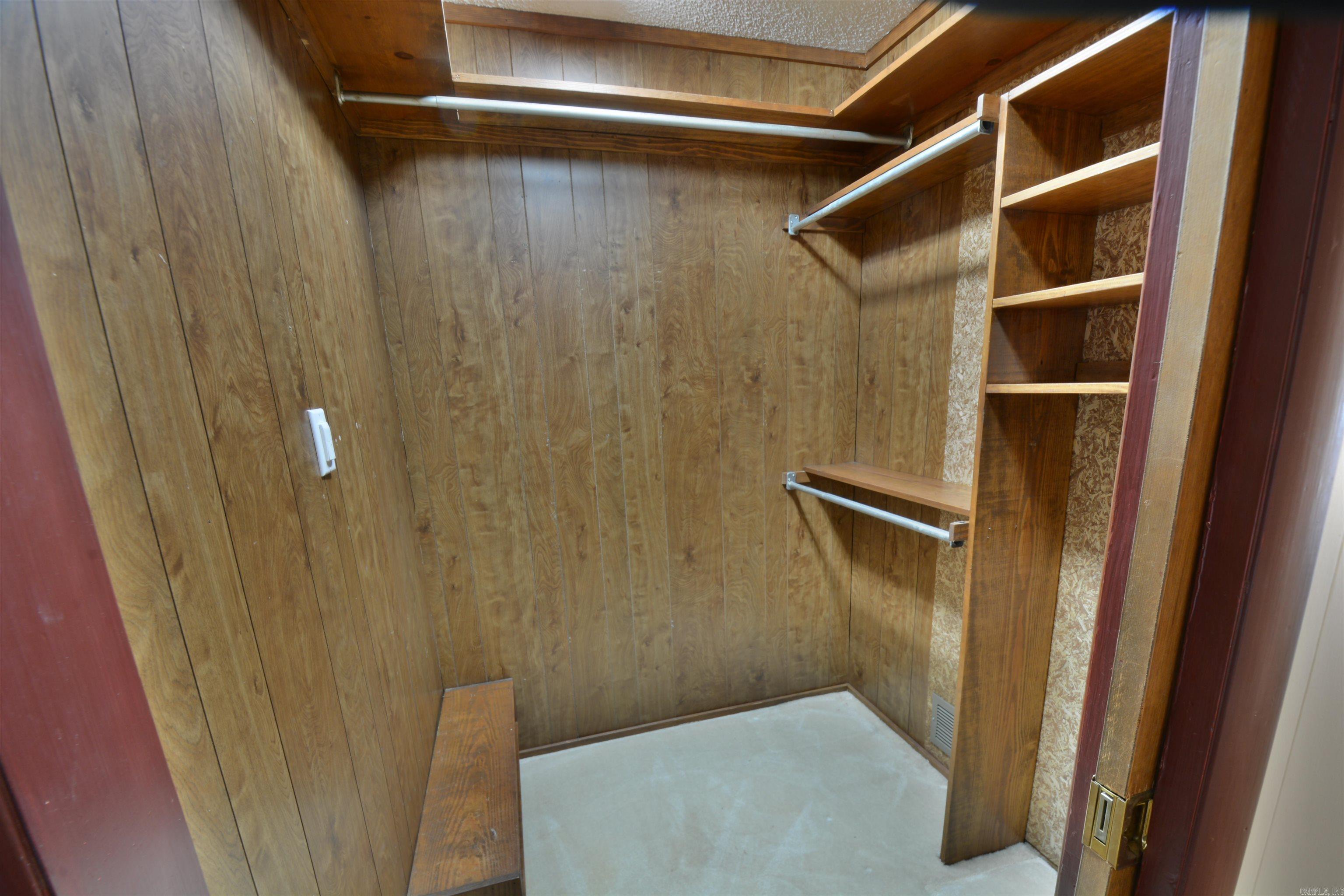 106 COUNTRY CLUB  Hot Springs, AR