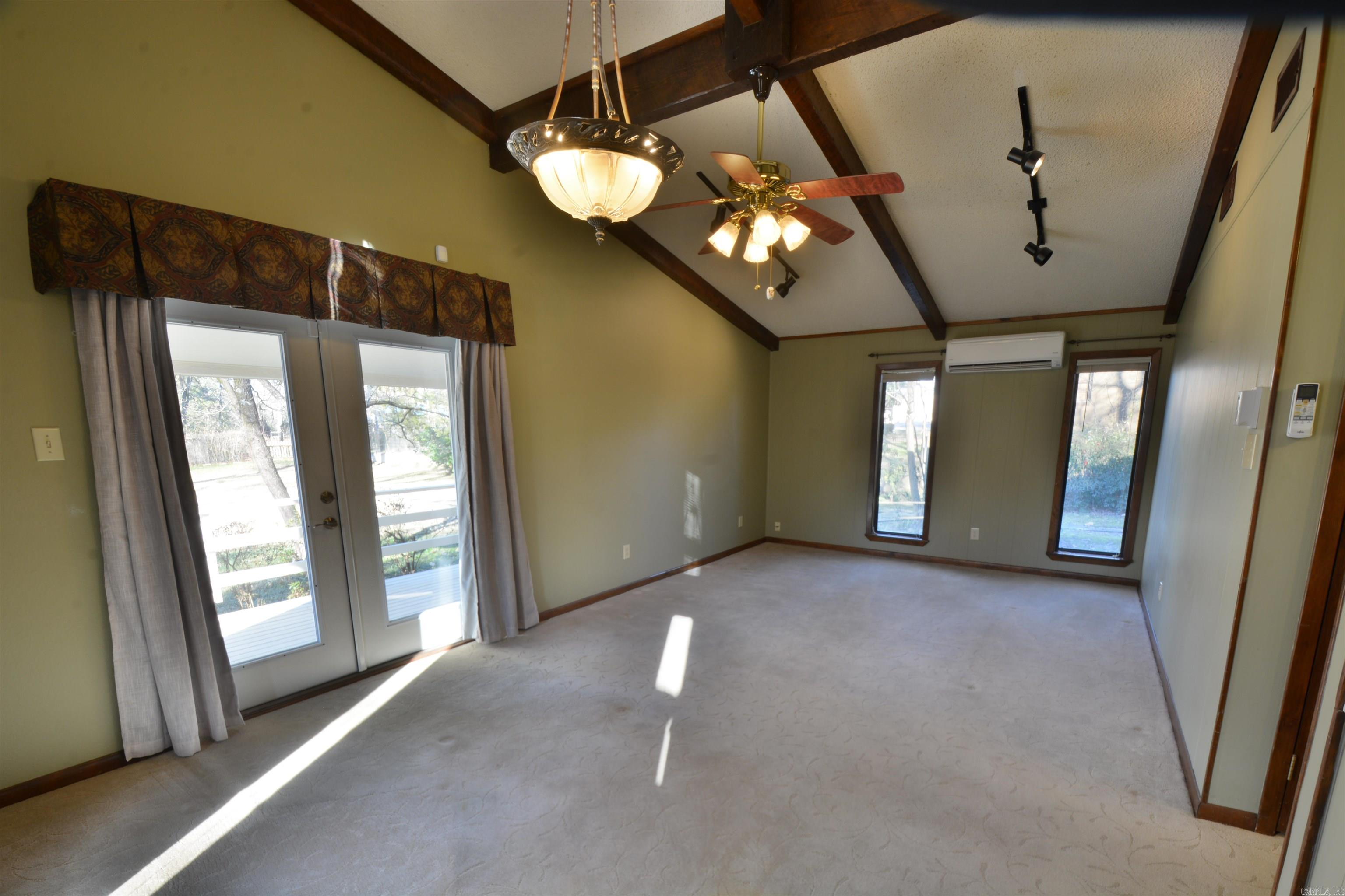 106 COUNTRY CLUB  Hot Springs, AR