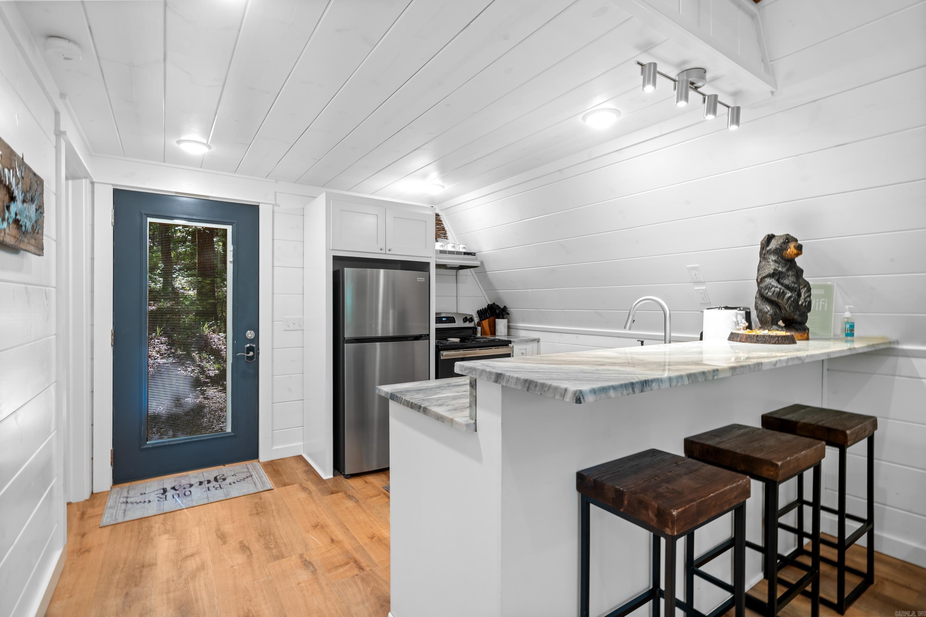 9048 Albert Pike  Royal, AR