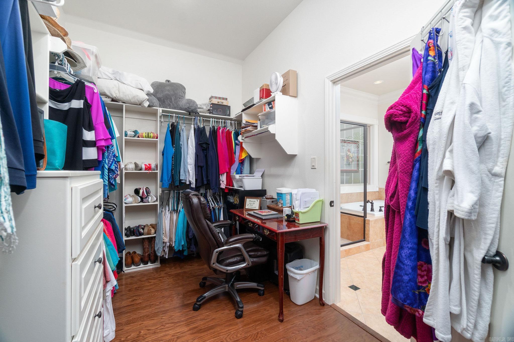 9 Jabali  Hot Springs Village, AR