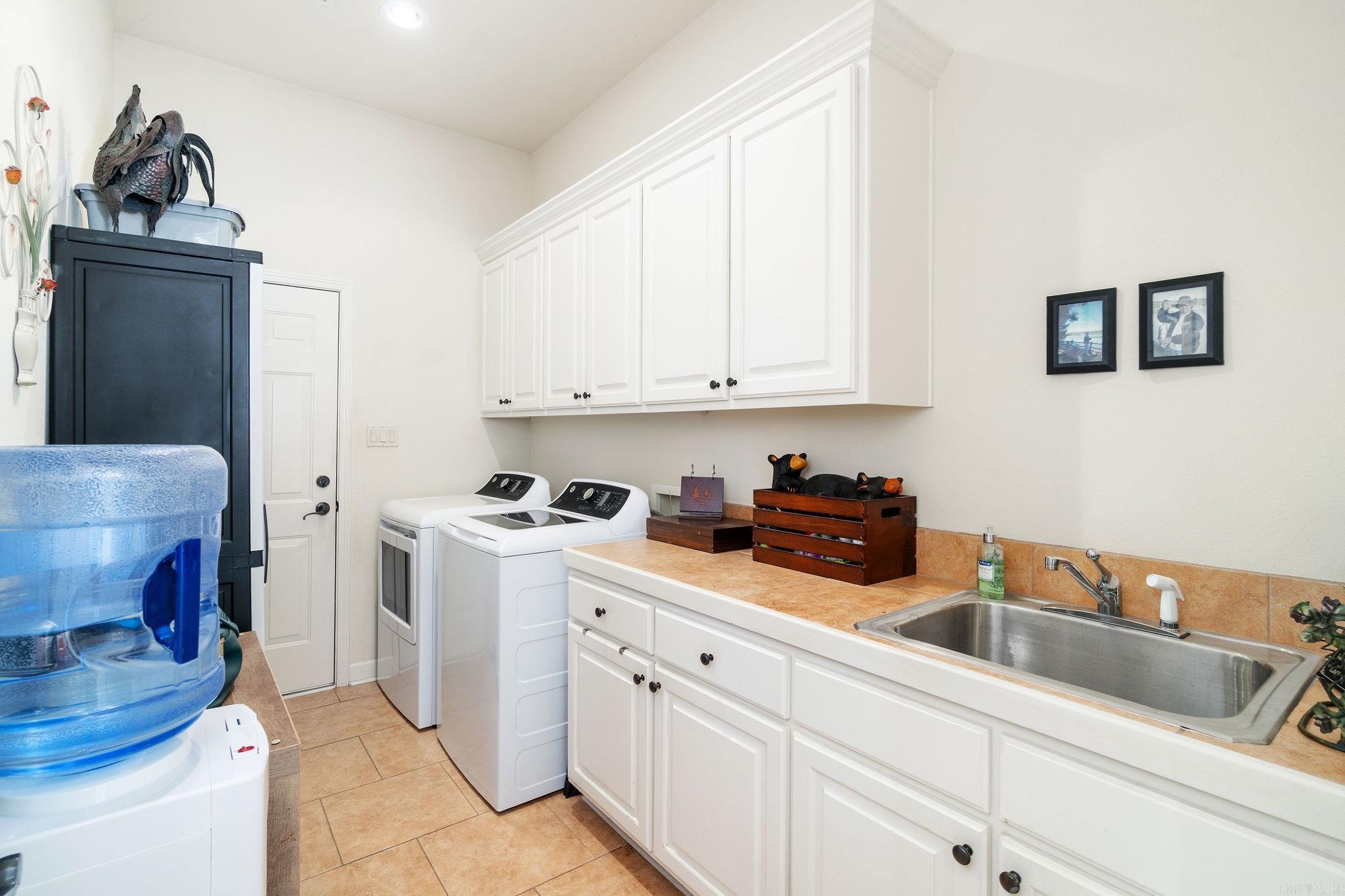 9 Jabali  Hot Springs Village, AR