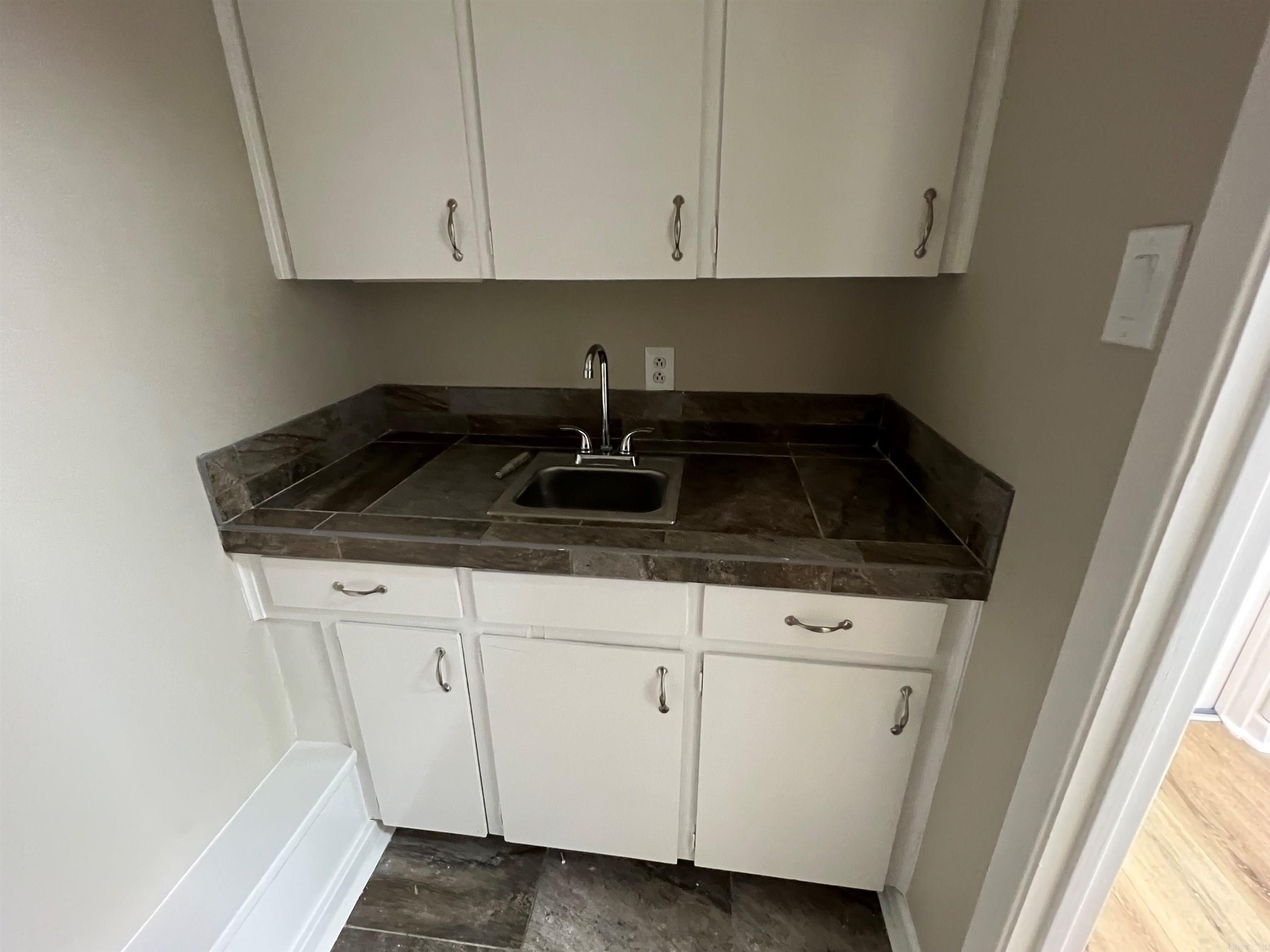 9107 Rodney Parham Unit 1 Little Rock, AR